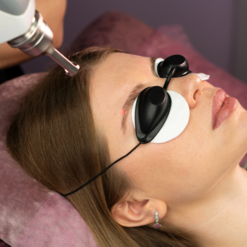 Posso voltar a fazer maquilhagem permanente depois de remover microblading?