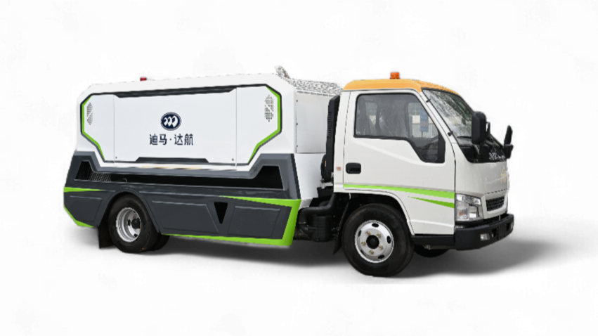 A white street cleaning vehicle with black and green accents, bearing a logo with blue and black Chinese characters.