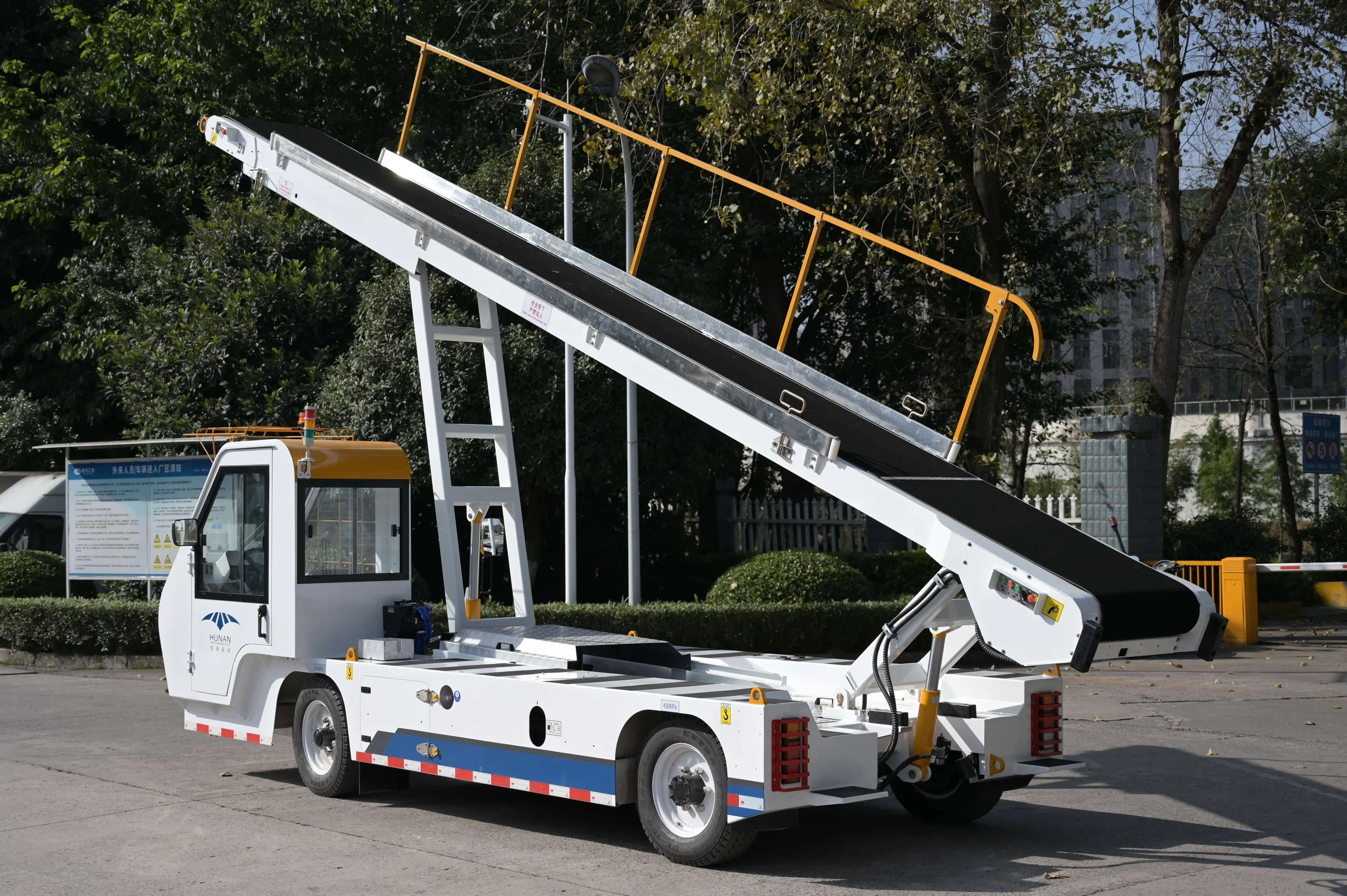 tk-xc80c-2.jpg