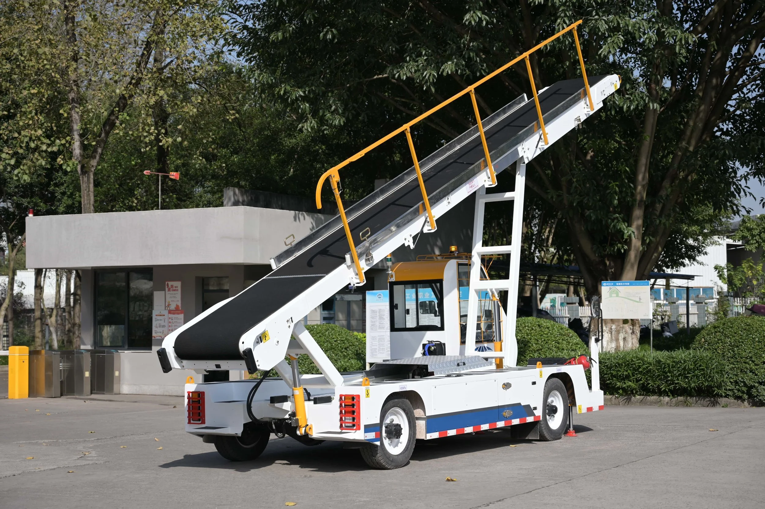 tk-xc80c-4.jpg