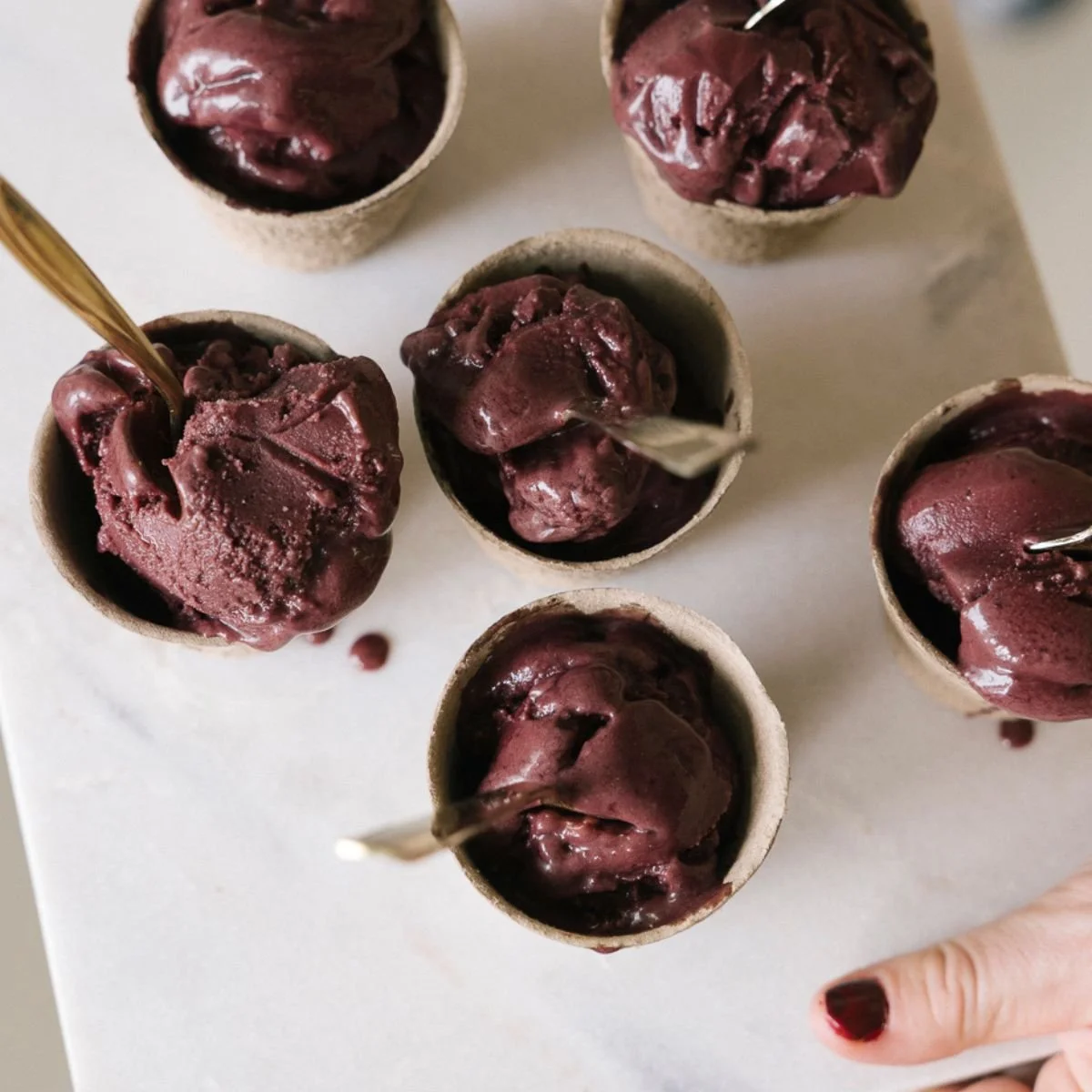 Acai-is-sorbet-servering-isdalen.jpg