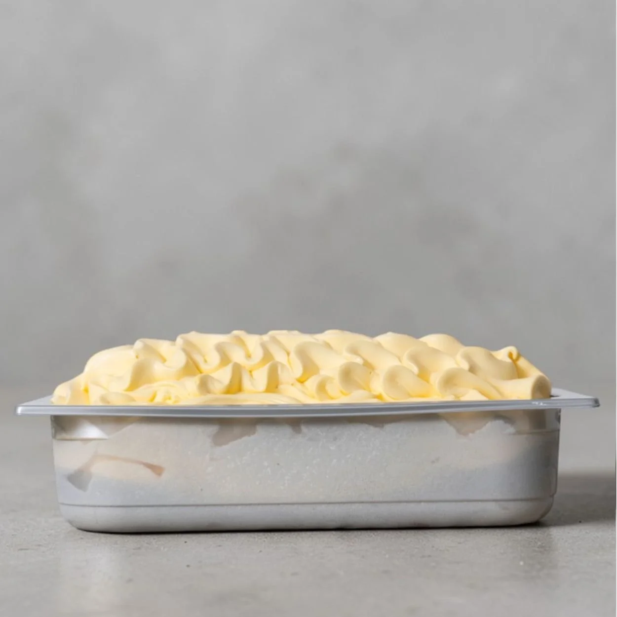 Yellow-vanilla-ice-cream-italian-gelato.jpg