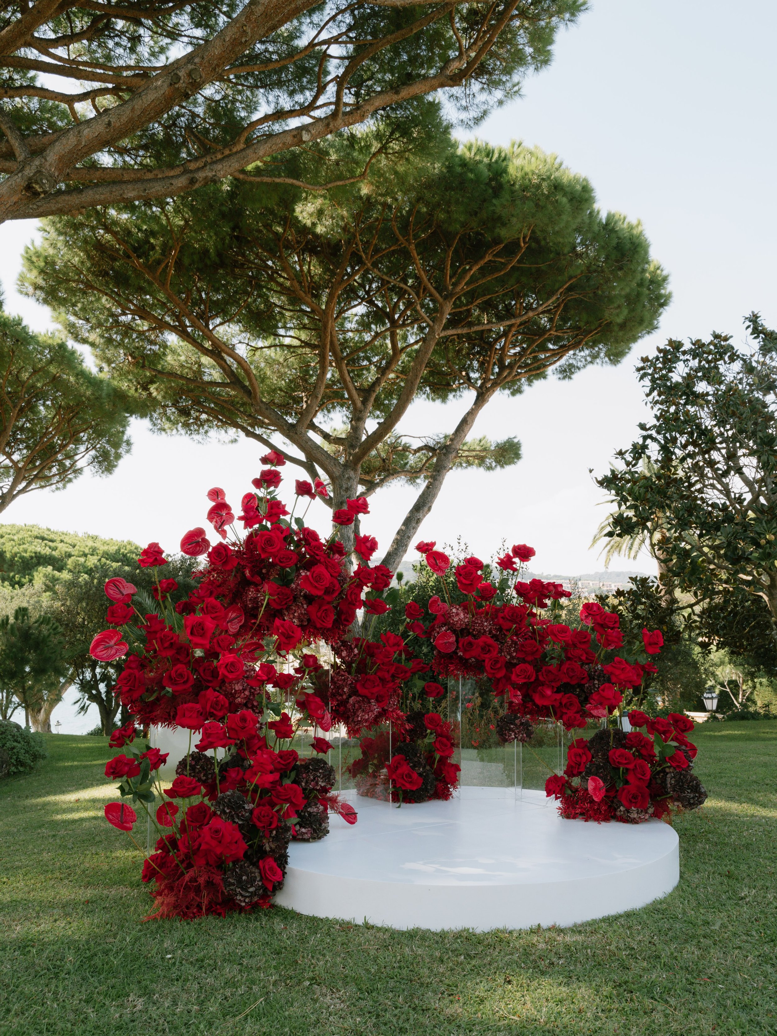 I work with you and your ceremony space to make sure everything feels intentional. From where you stand, to how you enter, where you&rsquo;ll naturally look, and how the space allows you to truly connect with one another.

Because your ceremony doesn