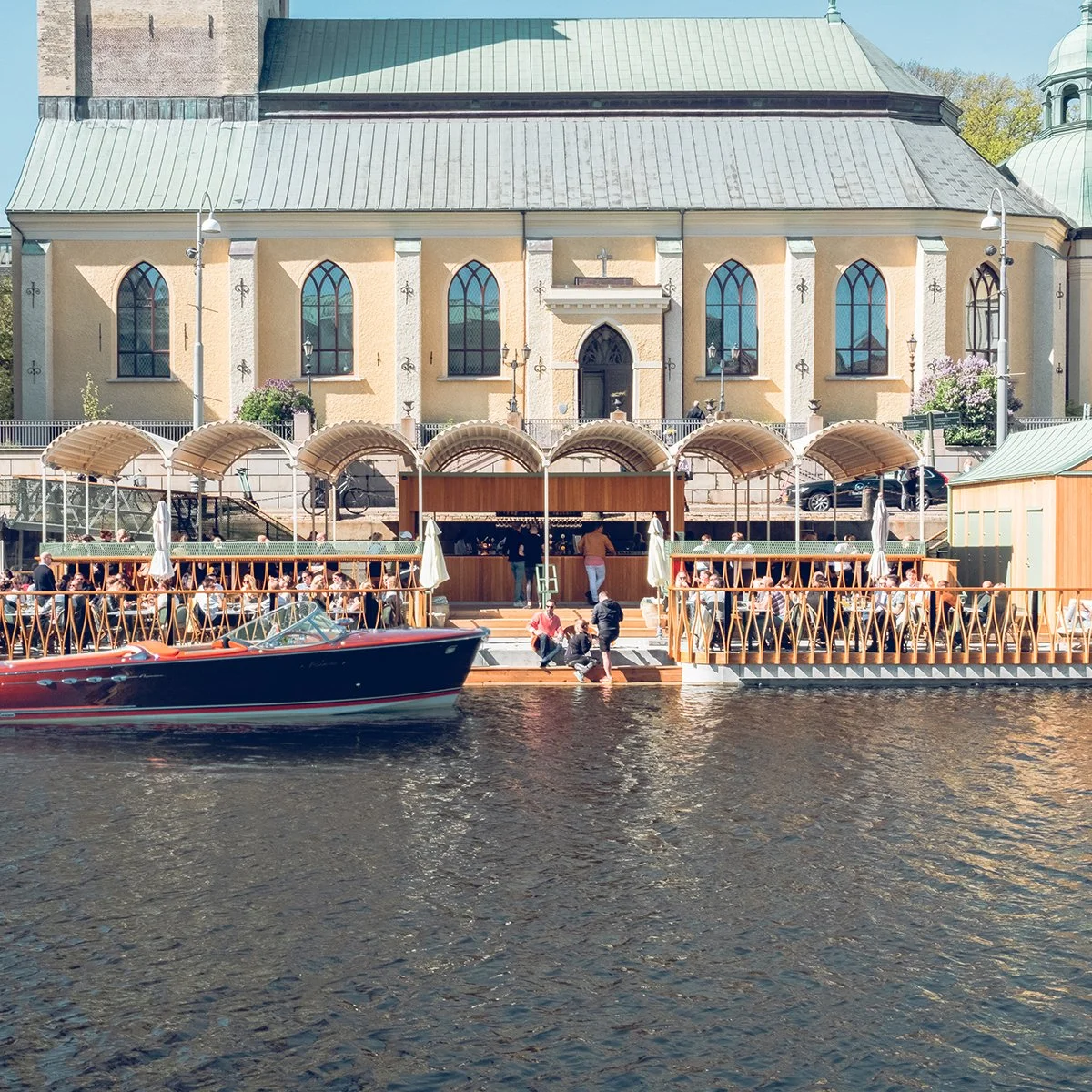 Havsbaren Tyska Bron vässar knivarna