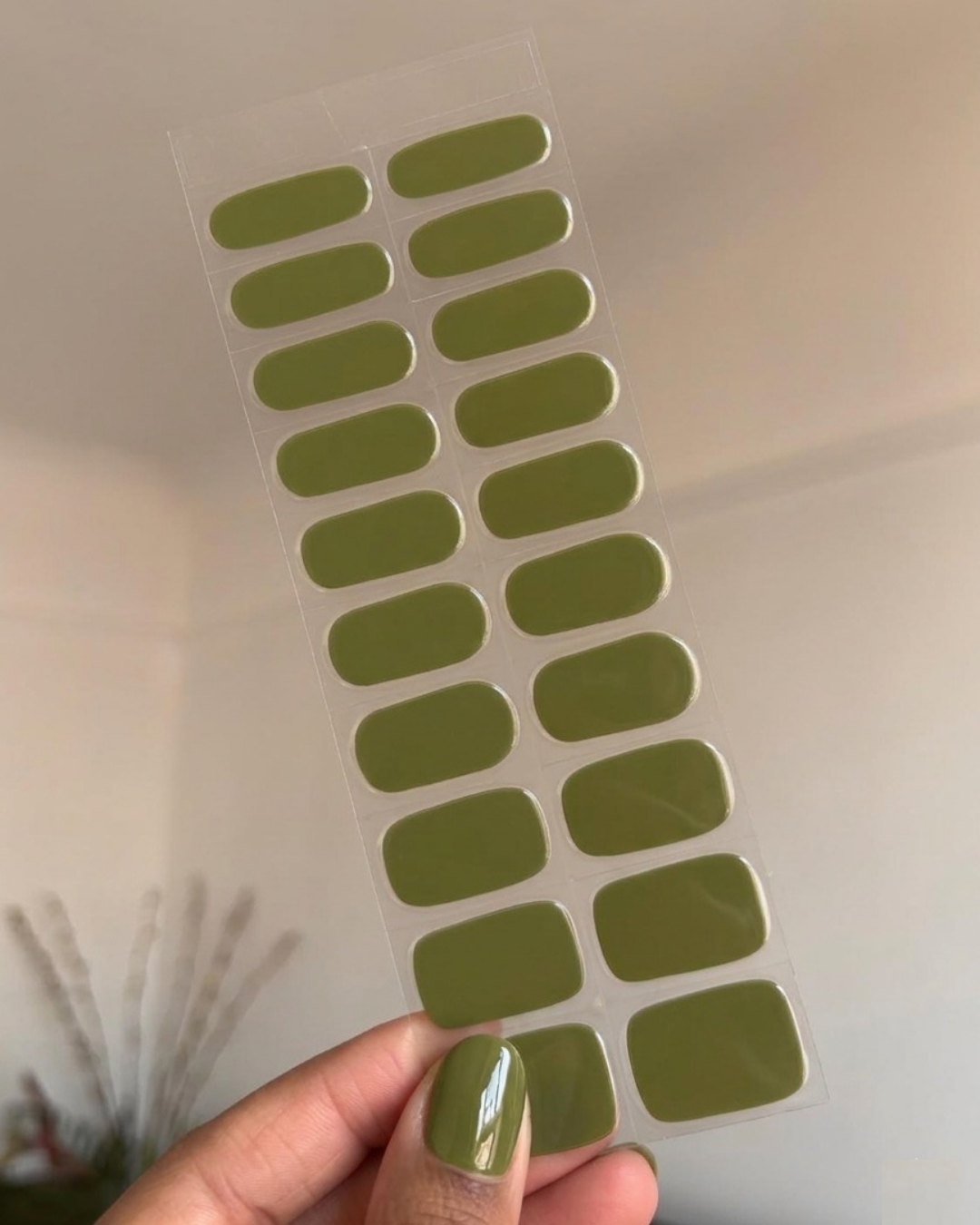 bande de vernis gel olive.png