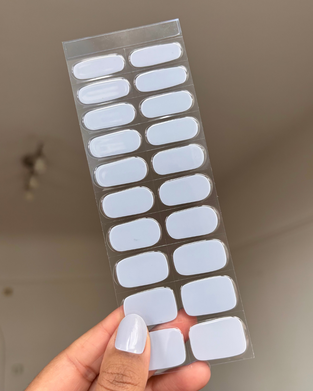 bande de vernis bleu ciel.png