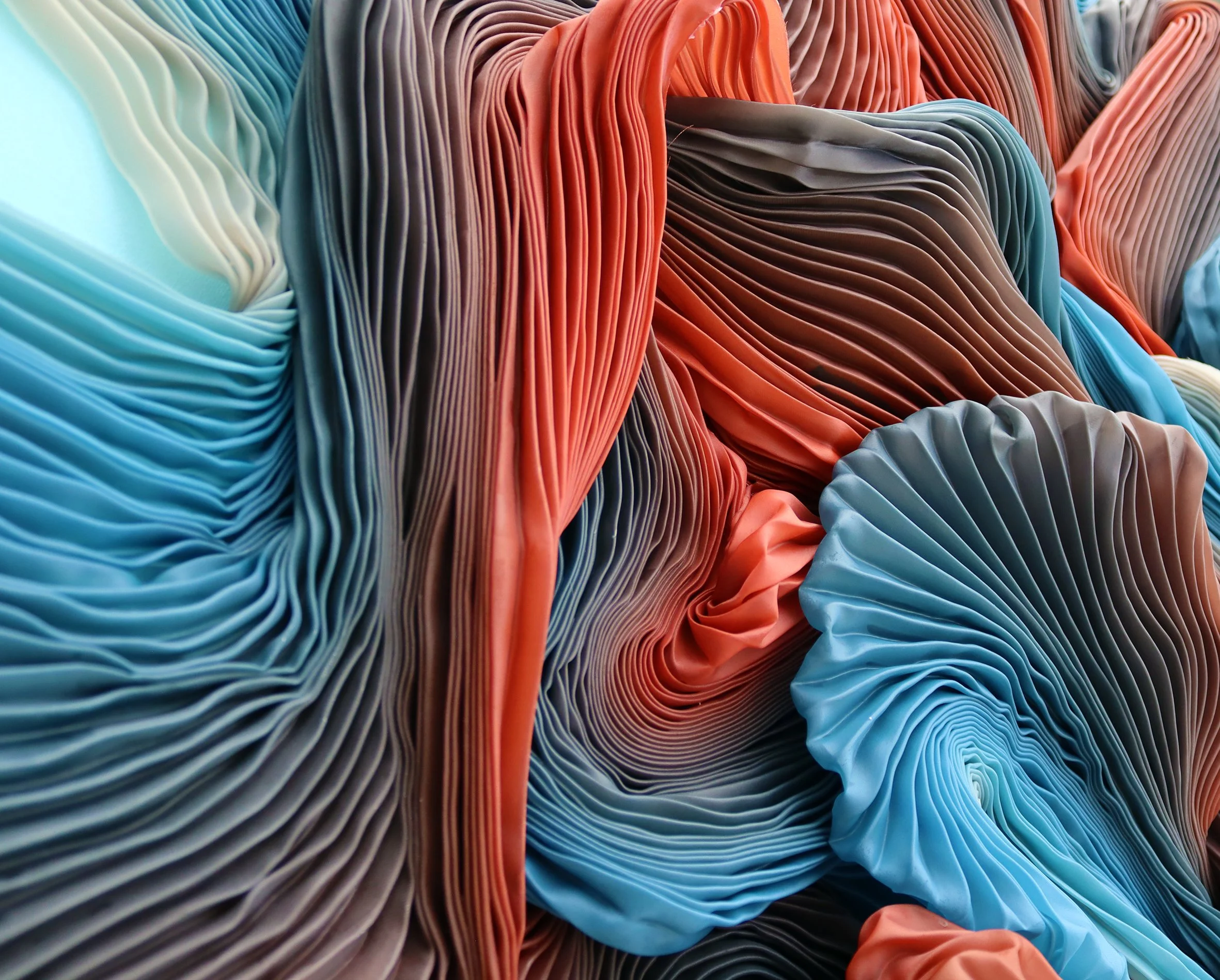 The three graces (Detail Shot), 100 x 100 x 13 cm, Mixed media (sculpted fabric and acrylic on canvas), 2026.