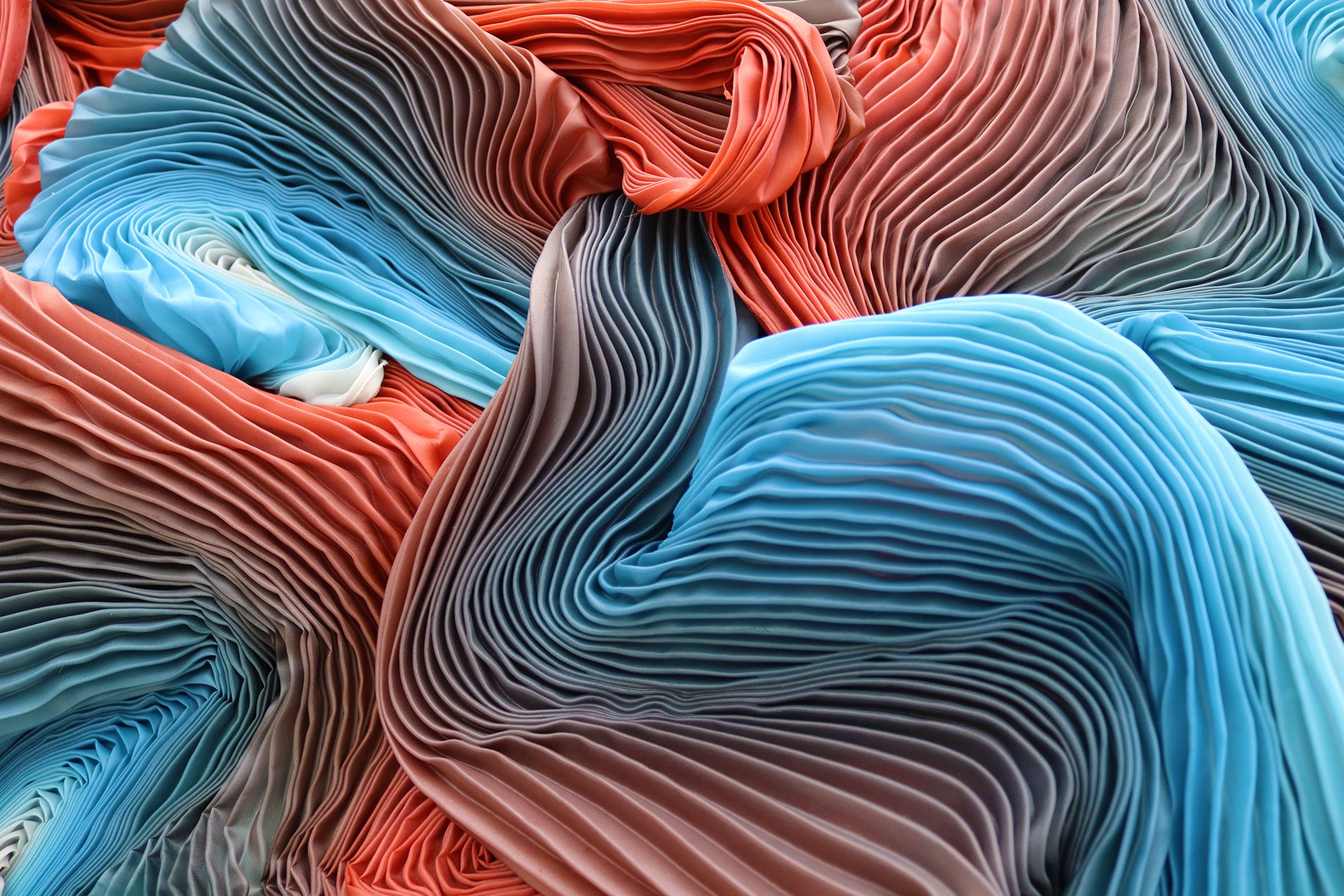 The three graces (Detail Shot), 100 x 100 x 13 cm, Mixed media (sculpted fabric and acrylic on canvas), 2026.