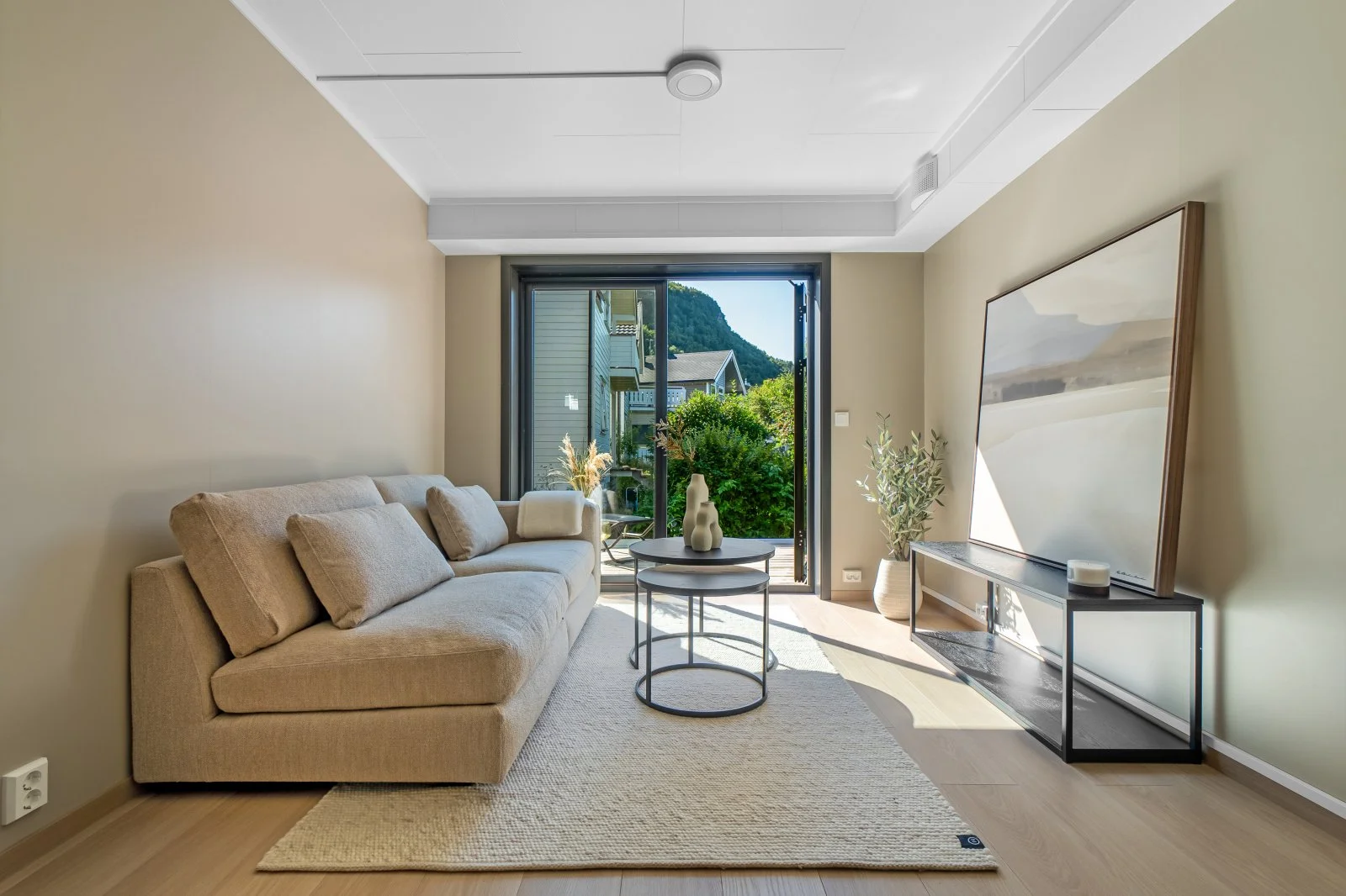 274326_Demma 27-2.jpg