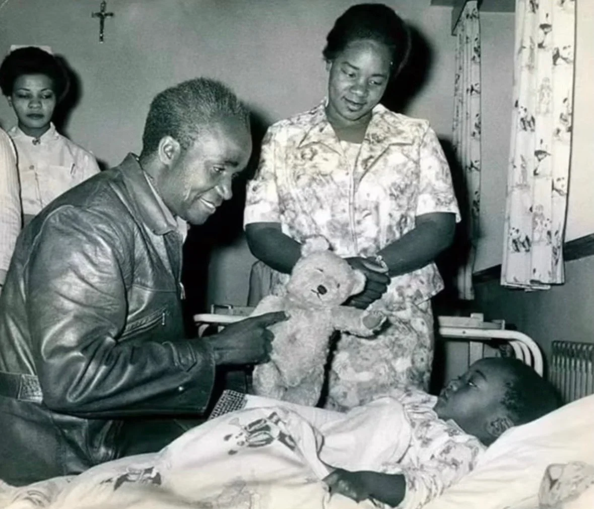 On KK Day, this image of Kenneth Kaunda by the bedside of a sick child says everything. 🇿🇲

Leadership is not just about power, it&rsquo;s about compassion. It&rsquo;s about showing up, caring, and putting people first.

As we build the future thro