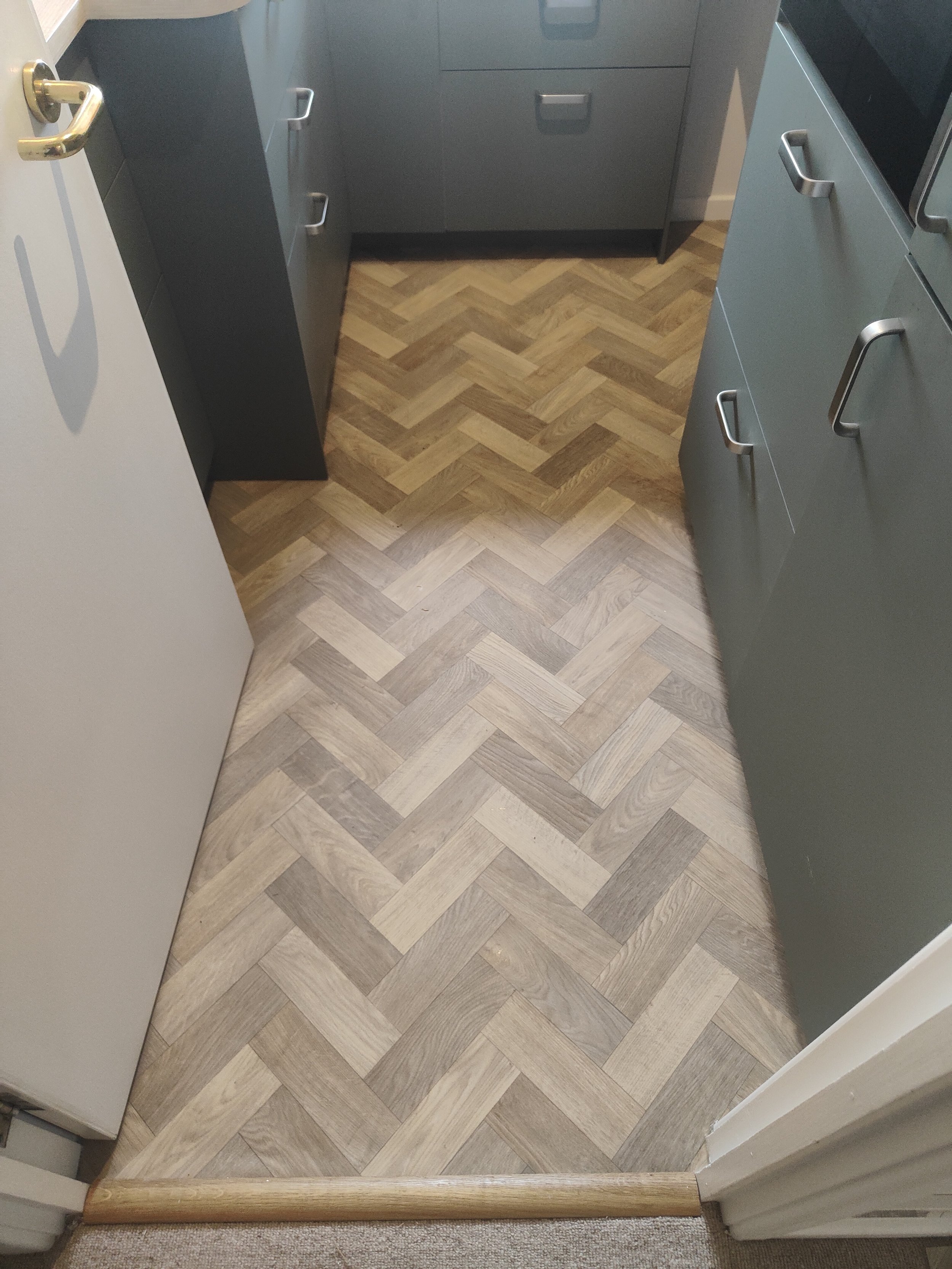 Herringbone Flooring Sheet Vinyl Cam 2
