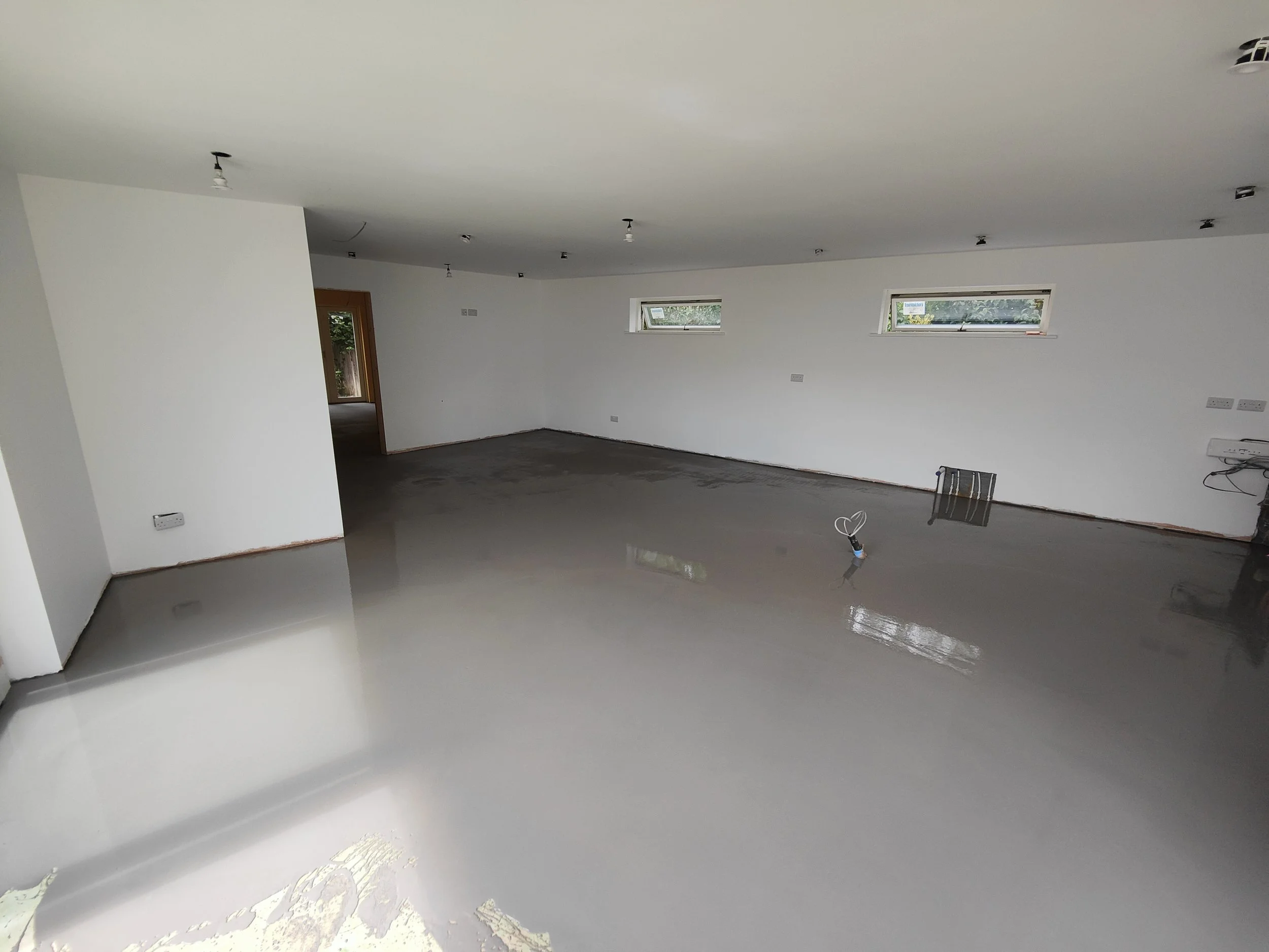 latex screed horsley.jpg