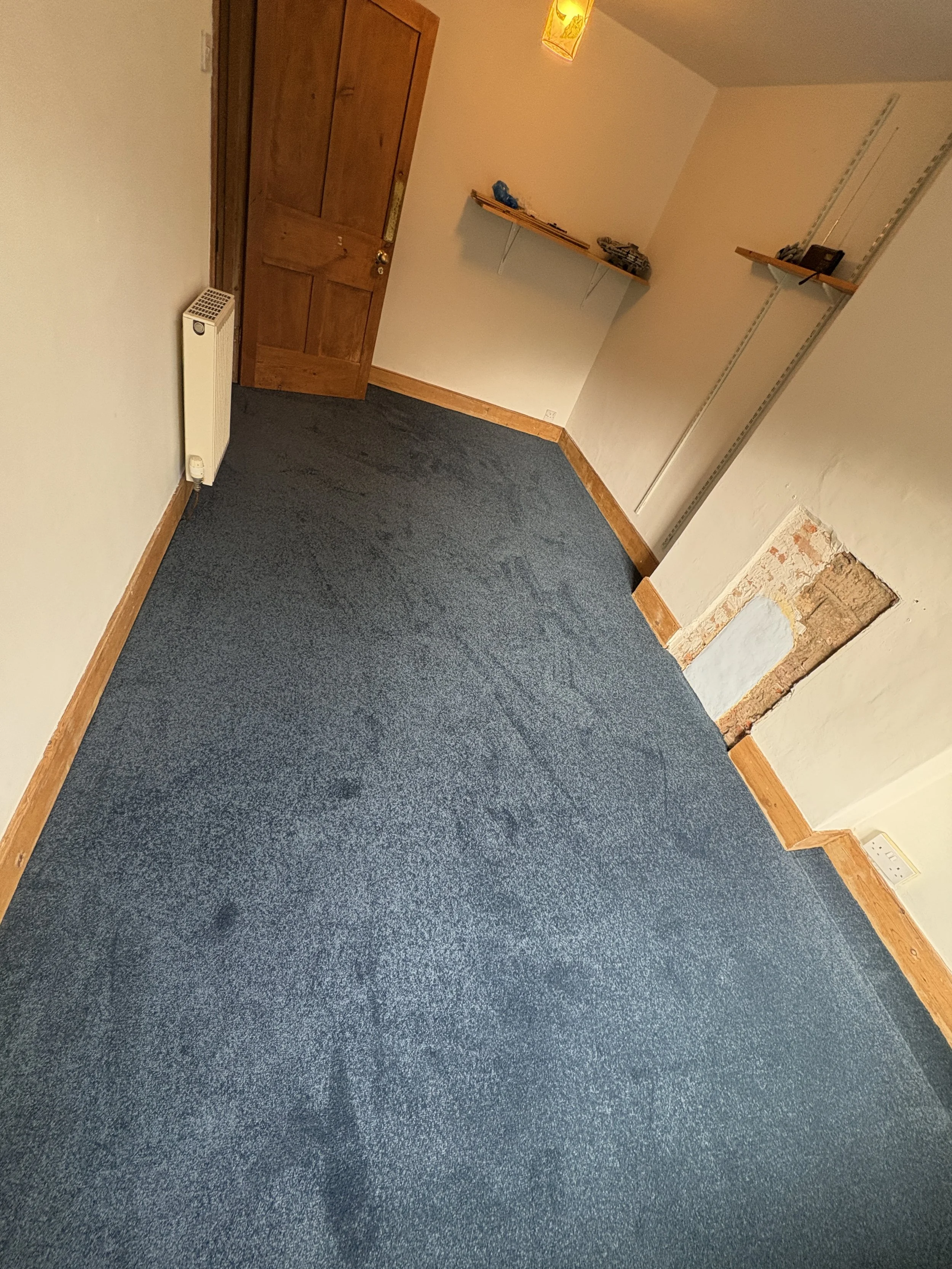 bedroom carpet middleyard 1