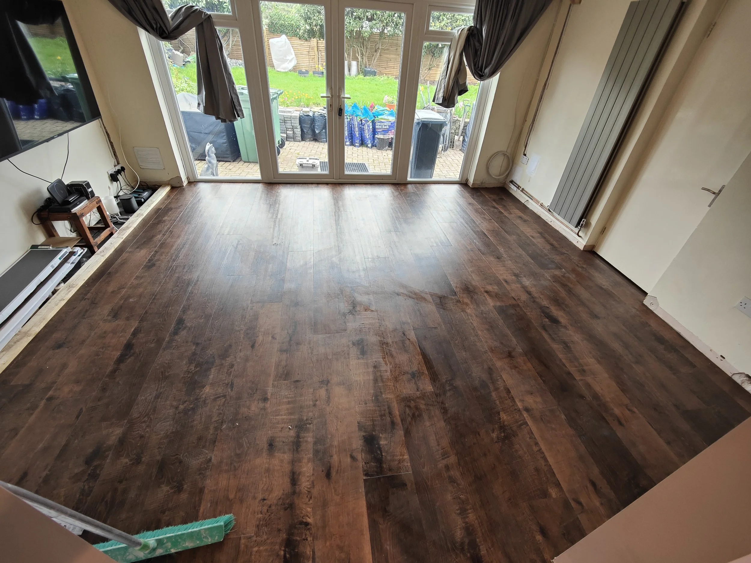 Lvt stroud dark oak 1