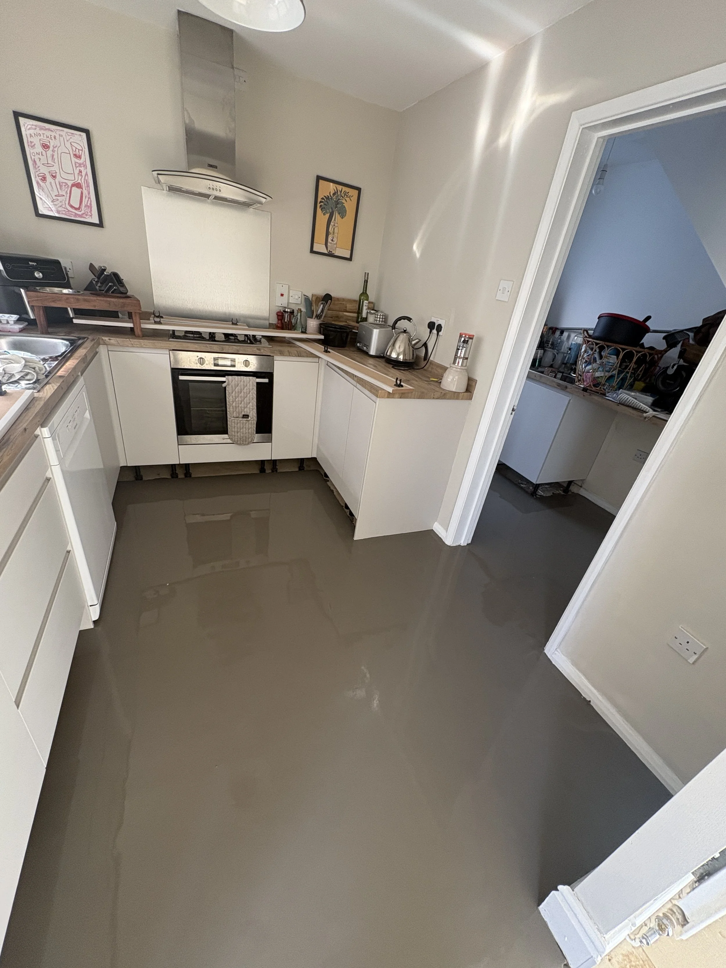 kitchen utility latex in chalford

