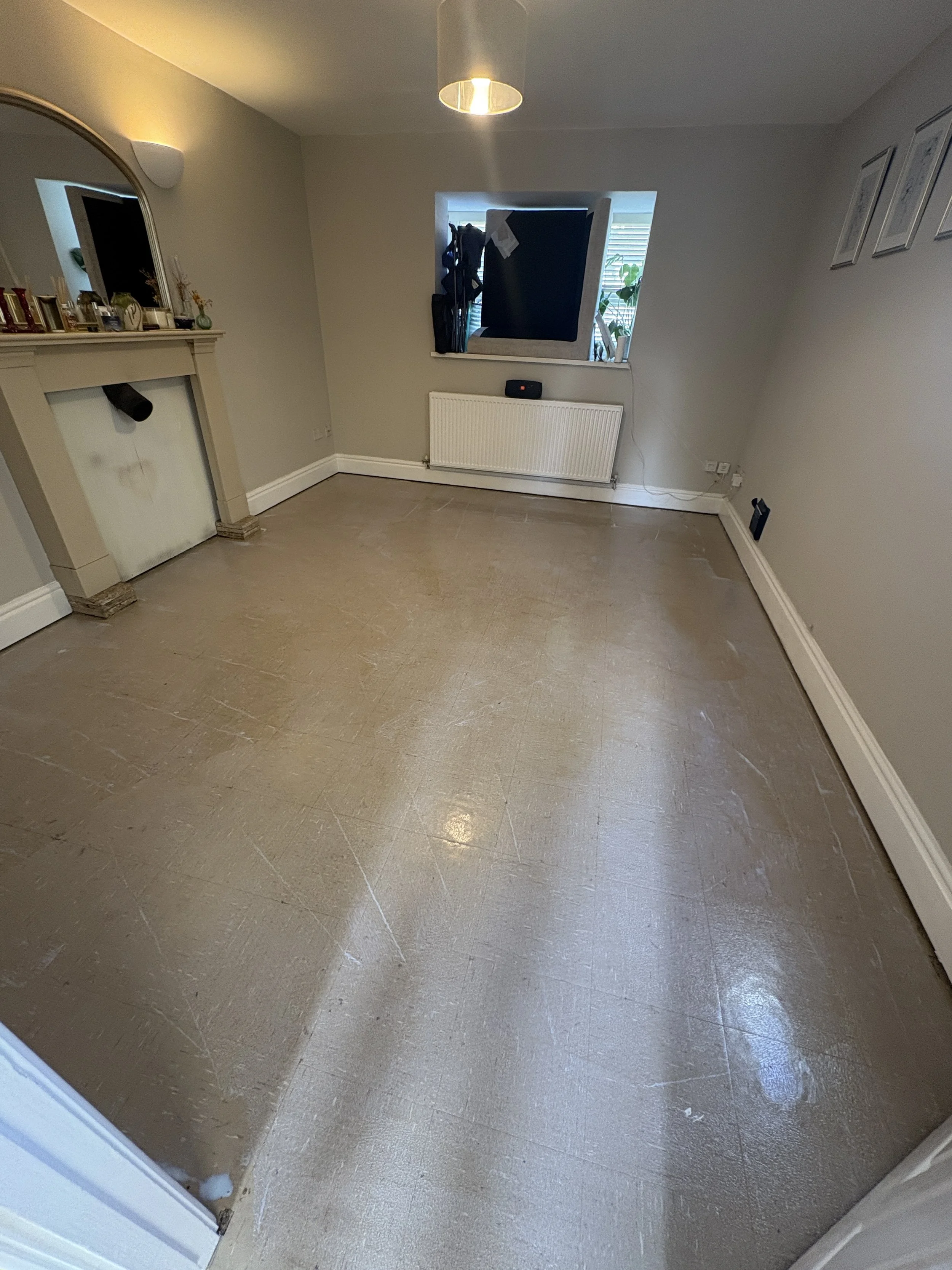 lounge chalford latexing
