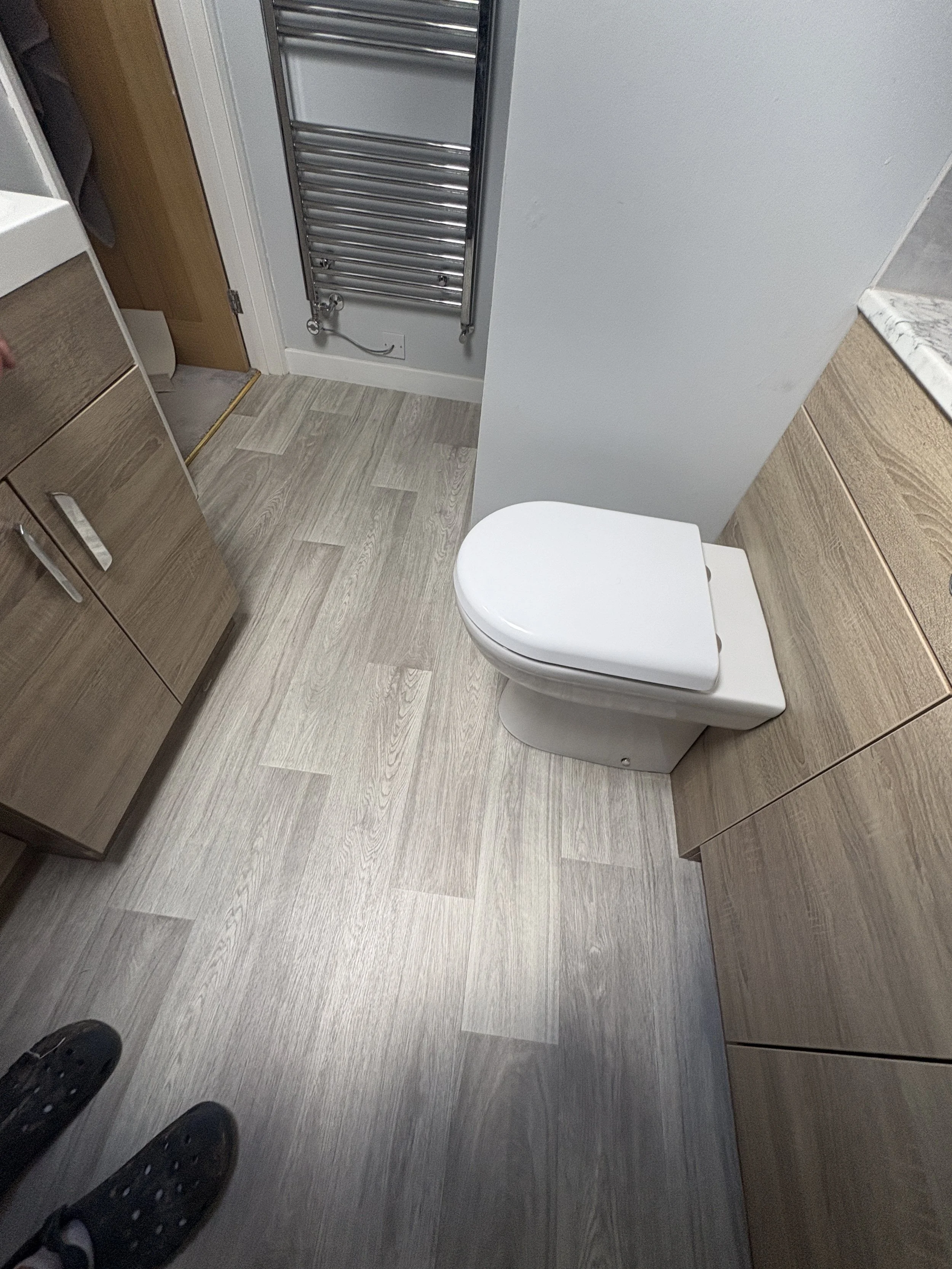 leonard stanley bathroom vinyl whiteoak