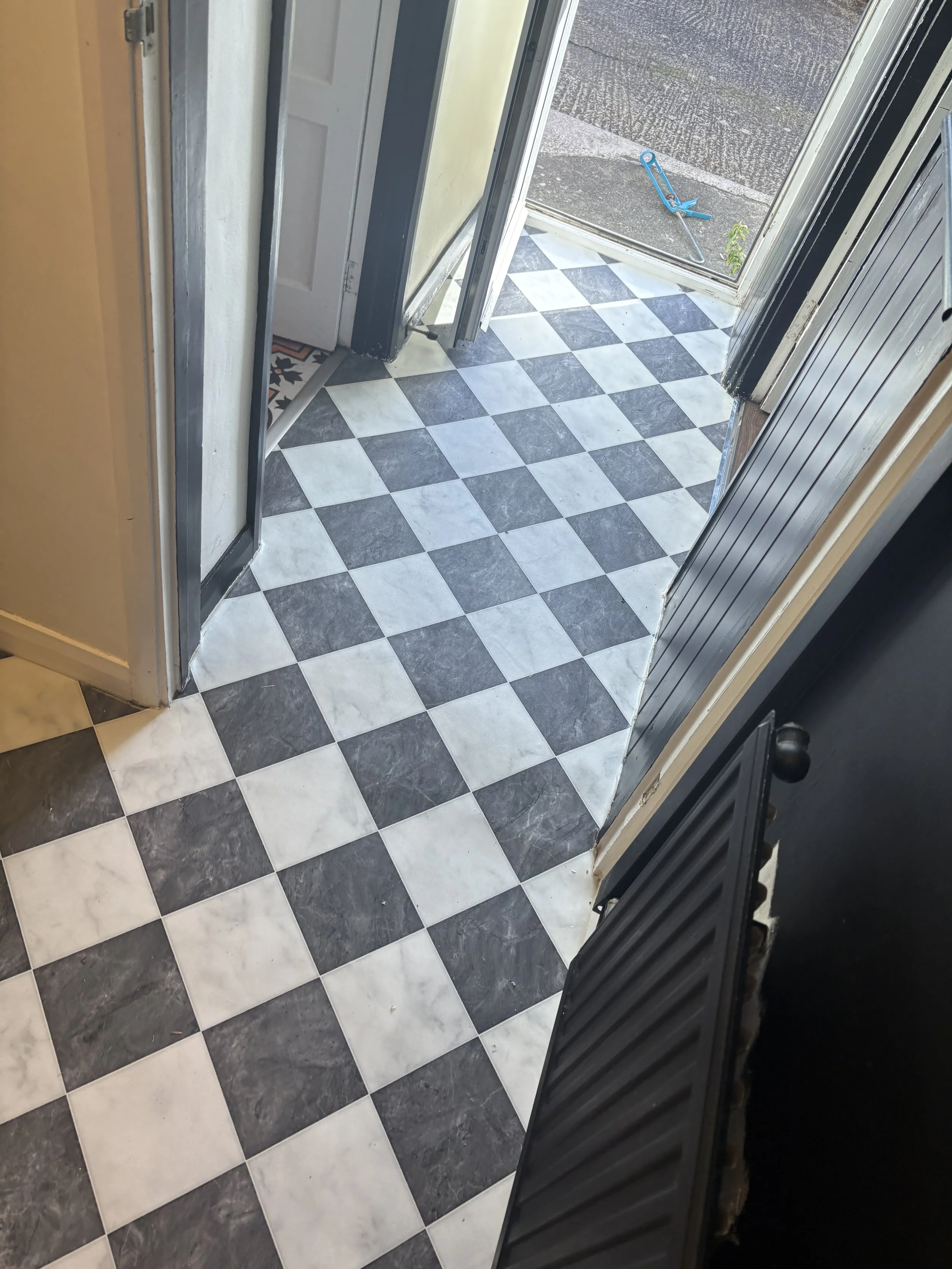 marble effect vinyl in stroud 2