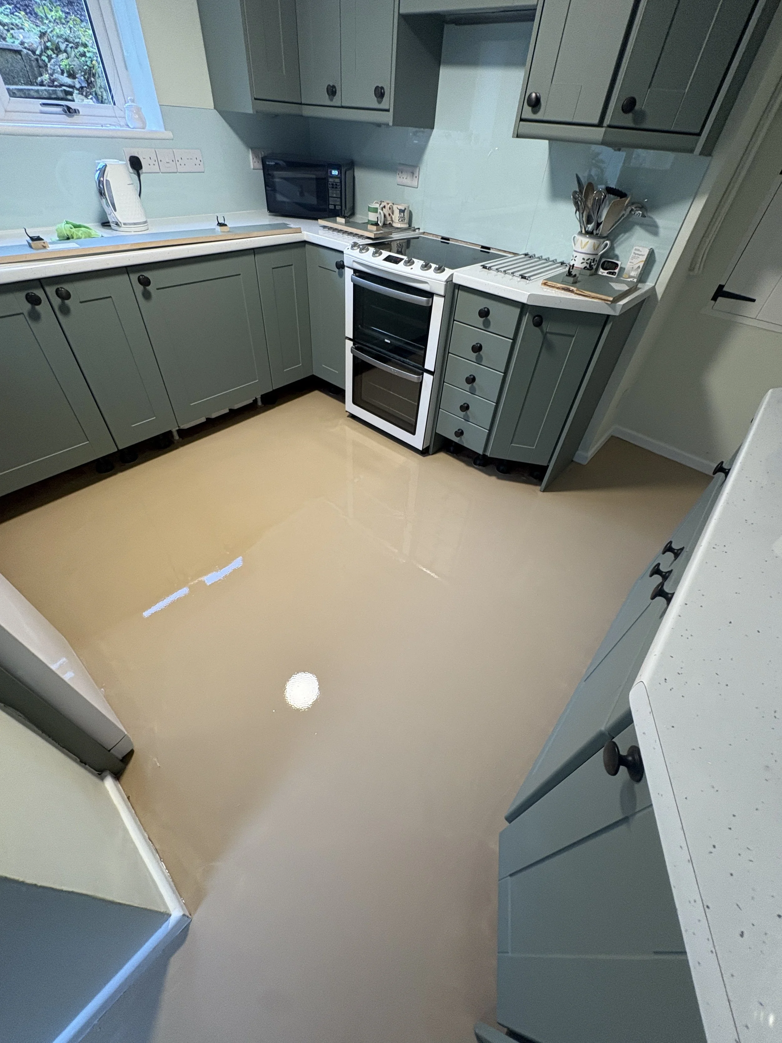 kitchen latex ruscombe.JPG