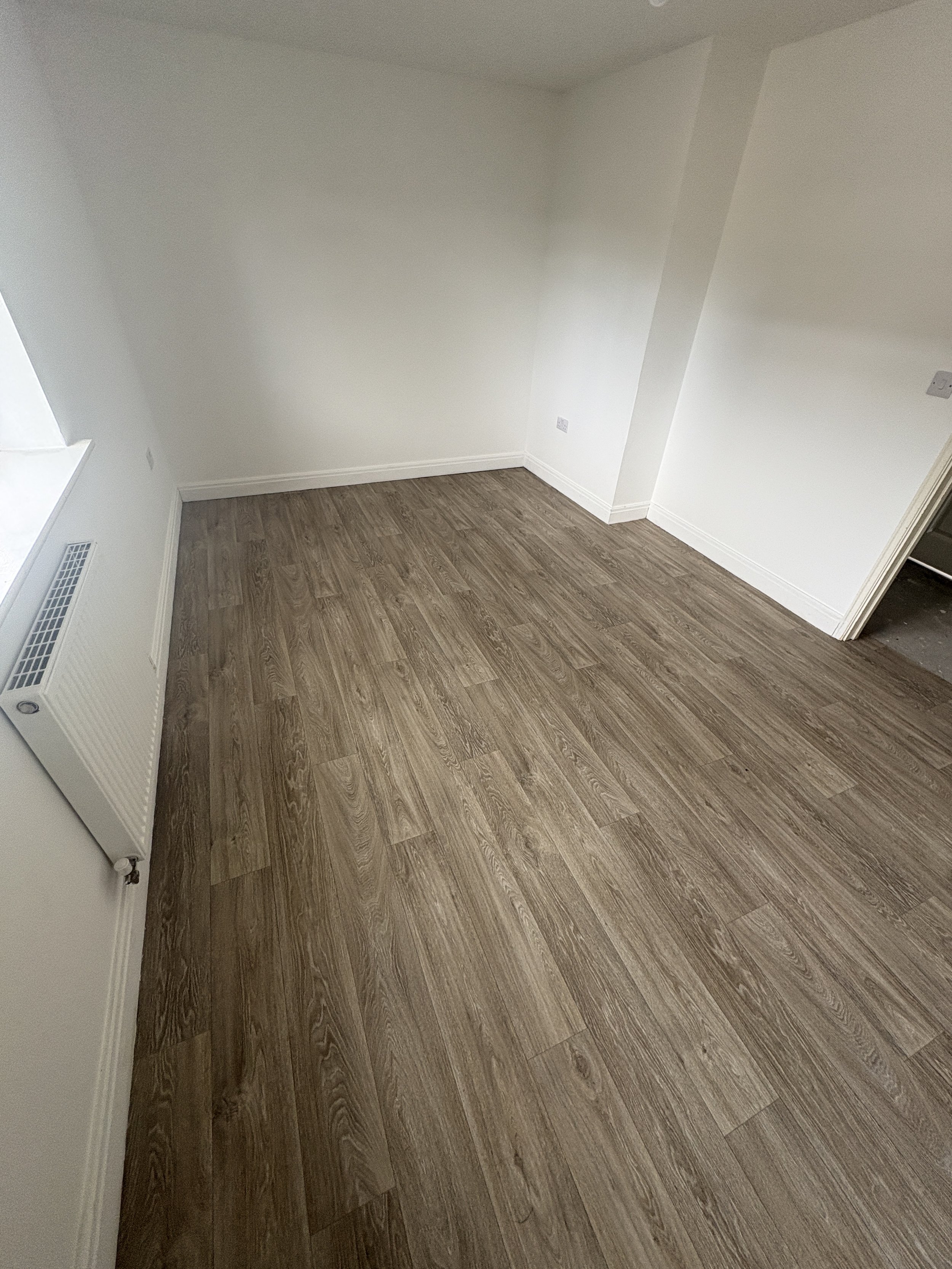bedroom 2 in vinyl in stroud