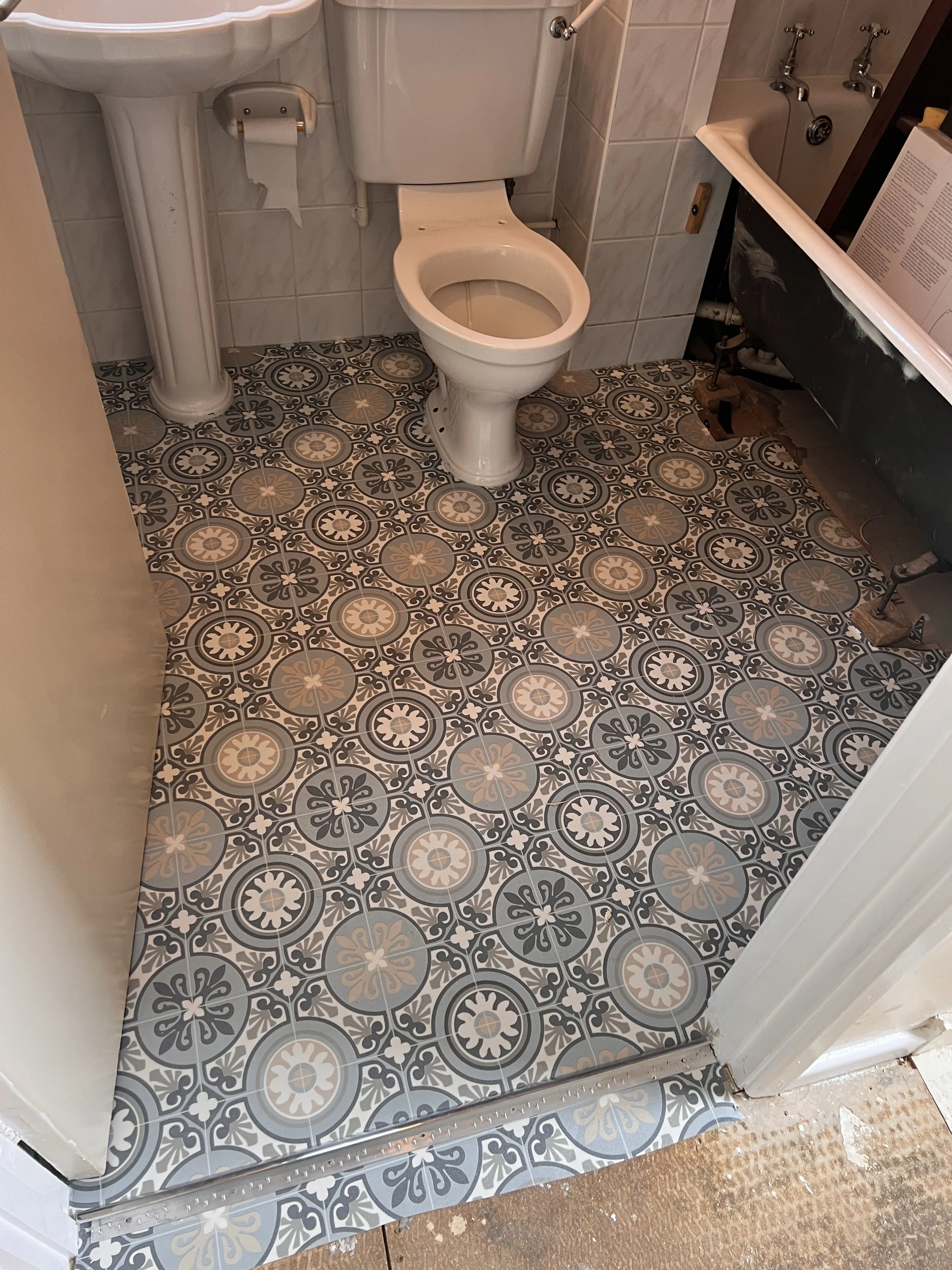 pattern vinyl fitted in Stroud
