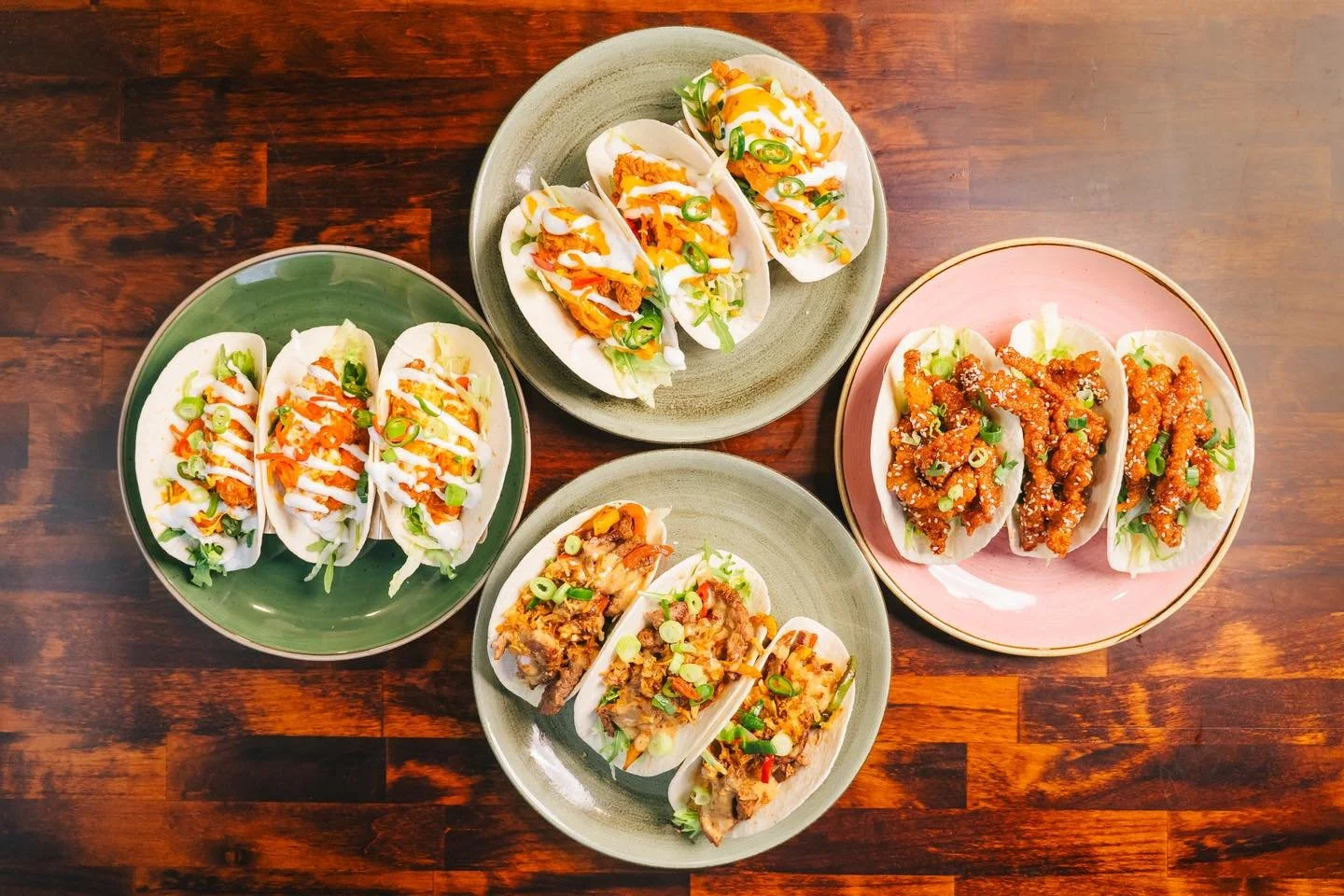 Taco &lsquo;bout a good time 🌮🔥😏

Which one are you grabbing first? 👀

AVAILABLE ON OUR MAIN MENU at #sugarrays #boucher ❤️

#tacos  #steaktacos #chickentacos #friedchicken #foodiegram #belfasthospitality #belfastrestaurant #belfast #foodblogger 