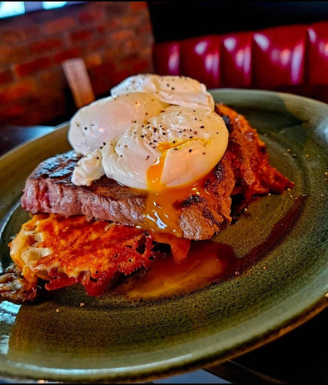 STEAK N EGGS 😍😍

Lunch and Brealfast breaks are better when the food&rsquo;s unreal.

Treat yourself to something worth sitting down for... 

Sugar Rays Boucher - open all day, every day, 10am&ndash;9pm.

#belfastrestaurant #belfastfood #eatlocal #