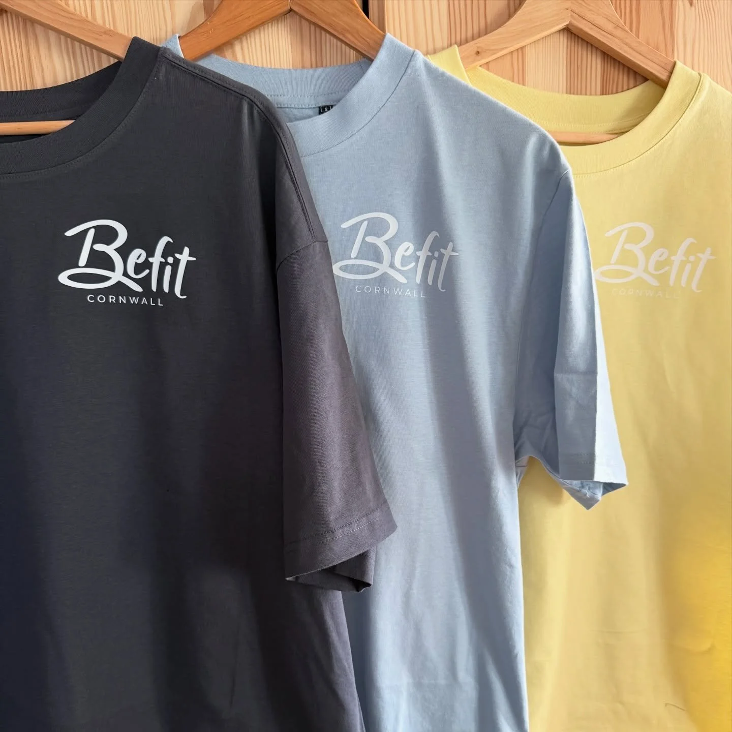 New printed tees for the lovely Jen @befitcornwall in love with this colour palette 🙌