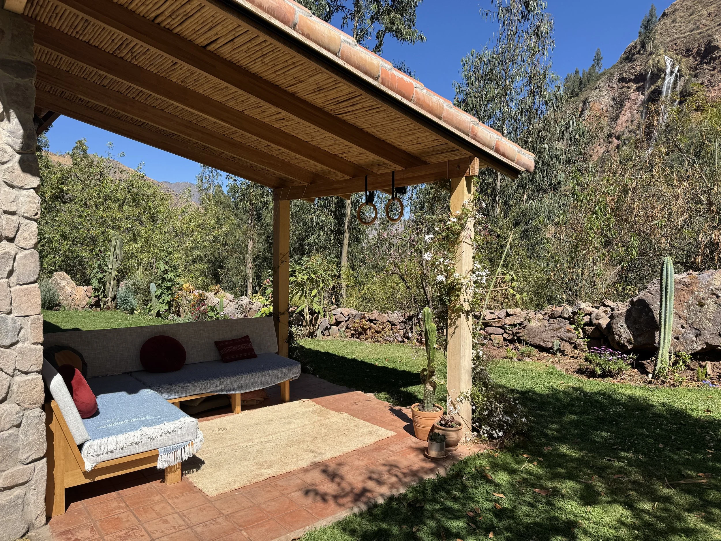 earth-wisdom-sacred-retreat-peru-garden.jpg