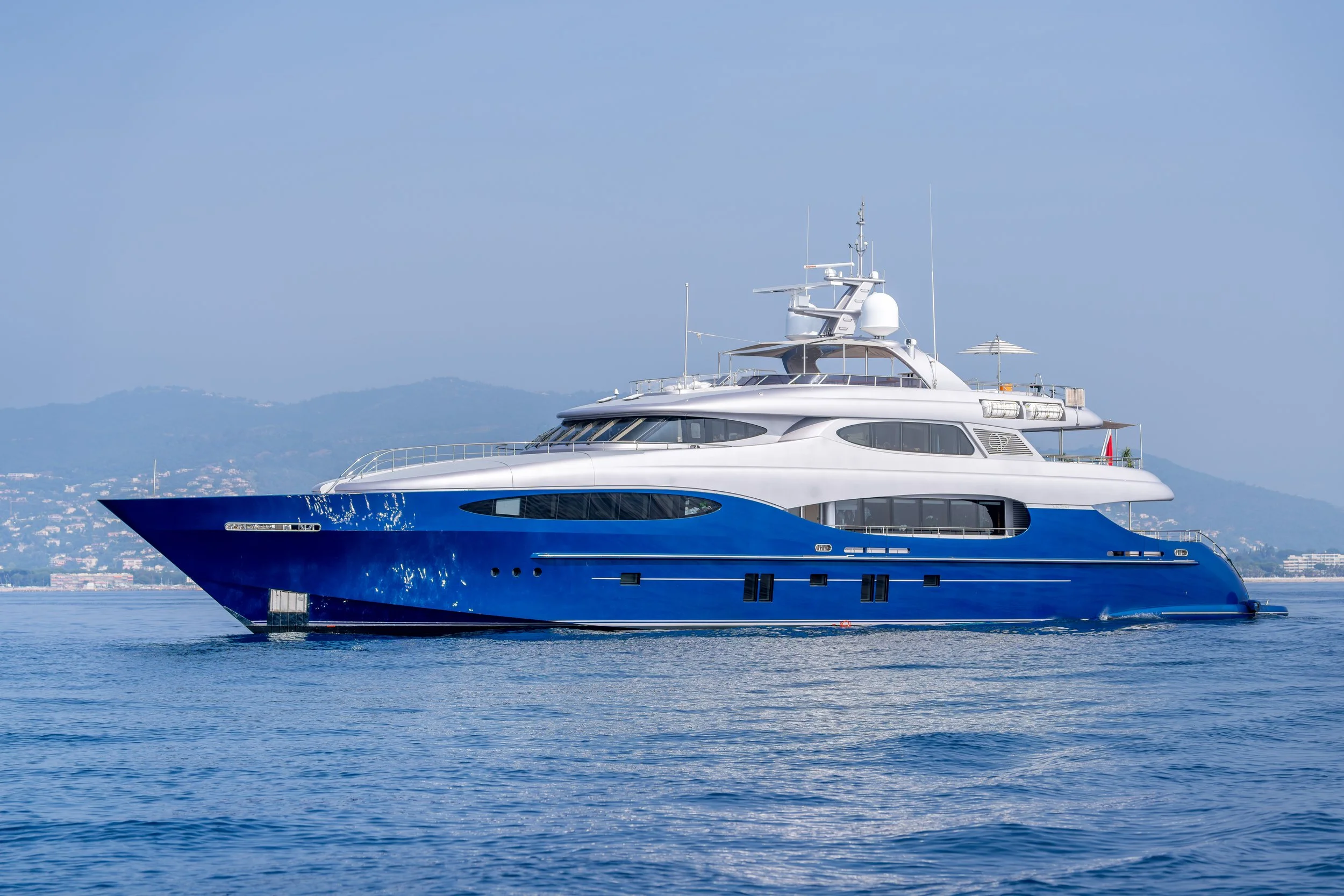 Yacht HATT MILL-HD-1.jpg