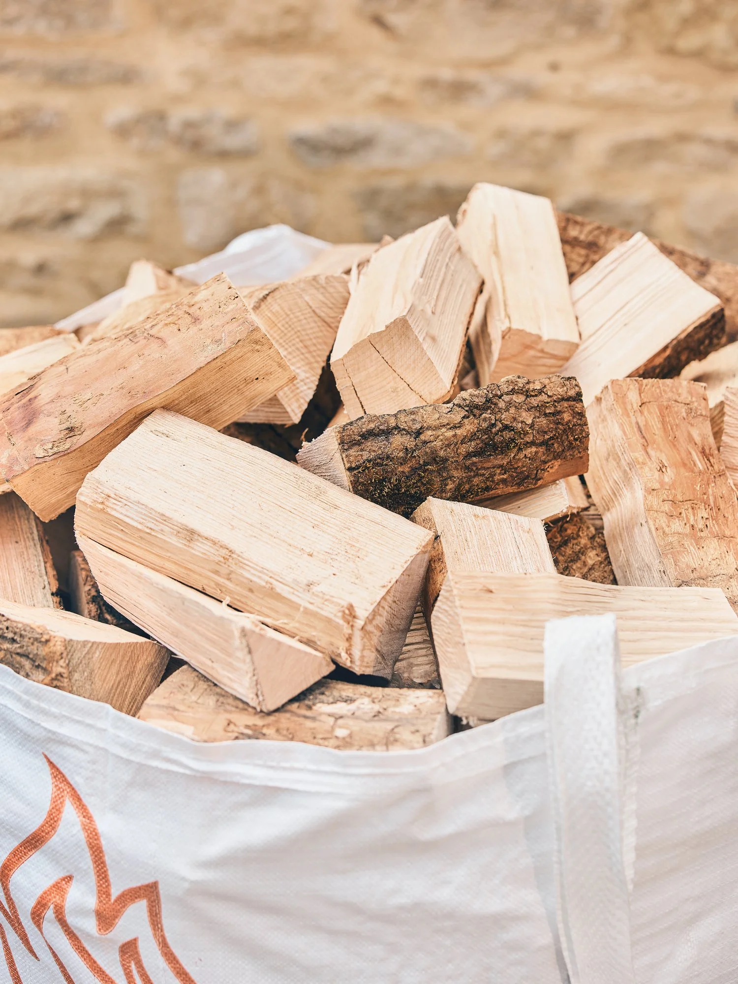 FieldViewFirewood-BulkBag-Seasoned-Detail1.jpg