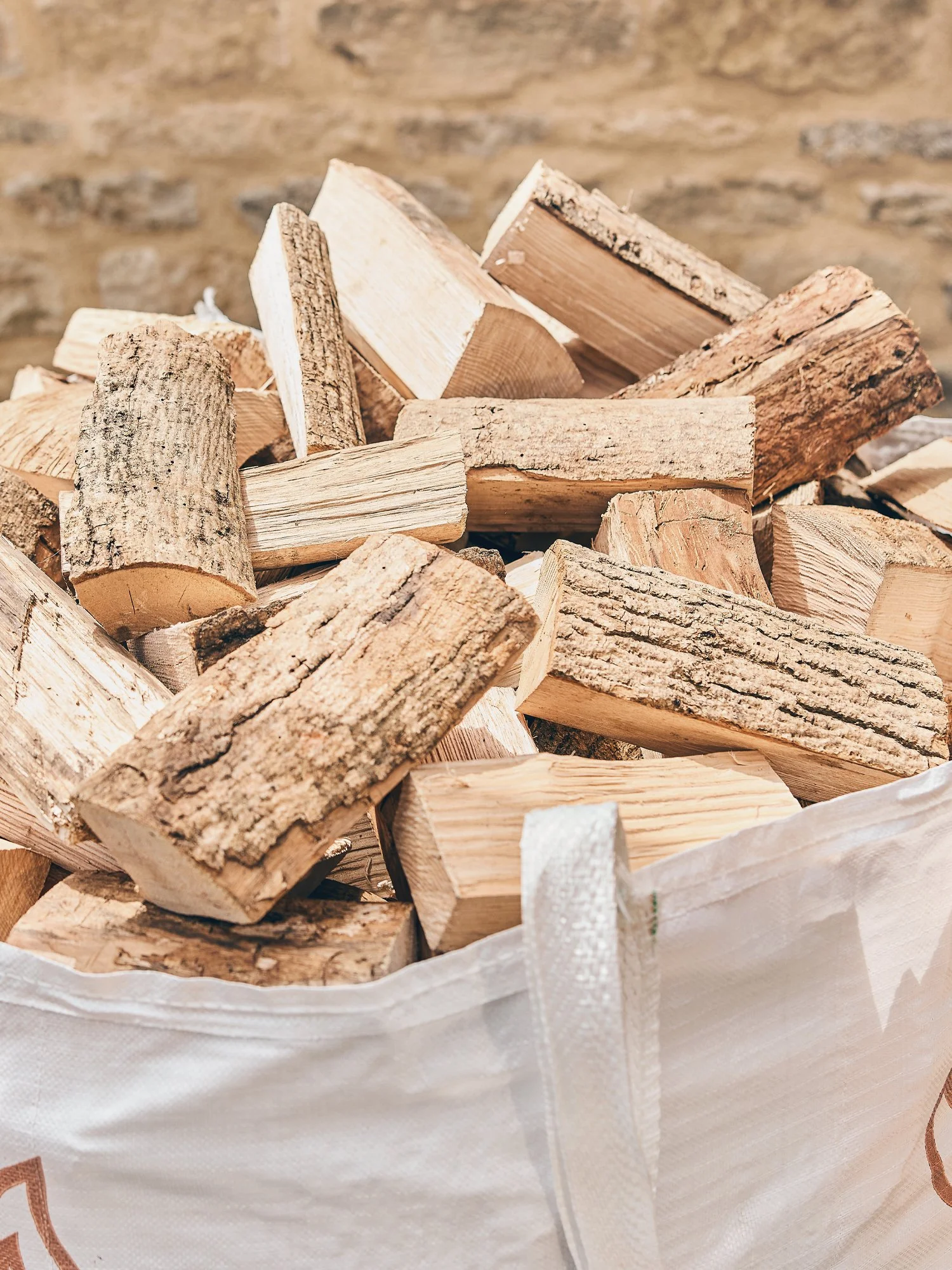 FieldViewFirewood-BulkBag-KilnDried-Hero1.jpg