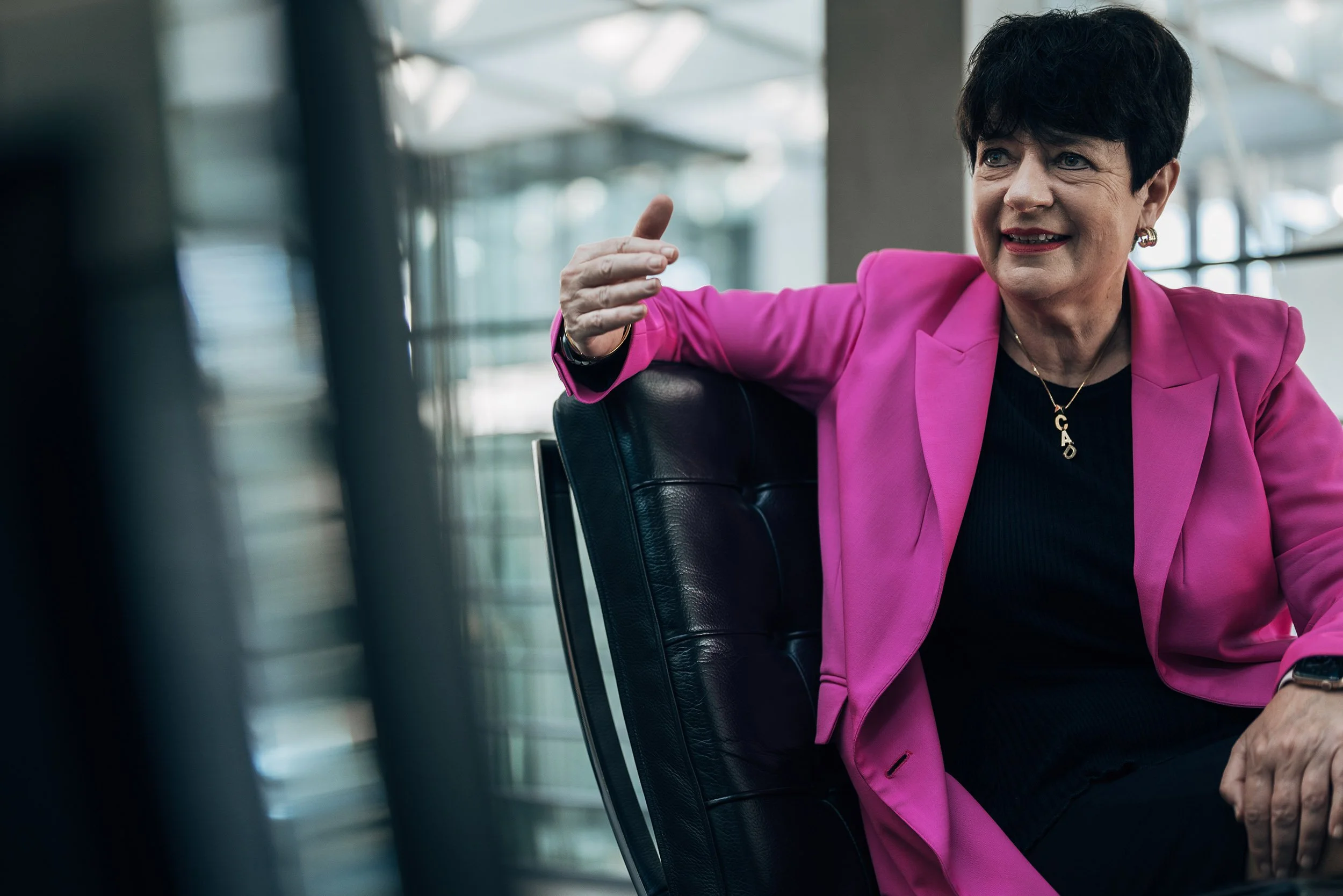 Christina Aschenberg-Dugnus im Deutschen Bundestag, politisches Porträt von Stefan Trocha