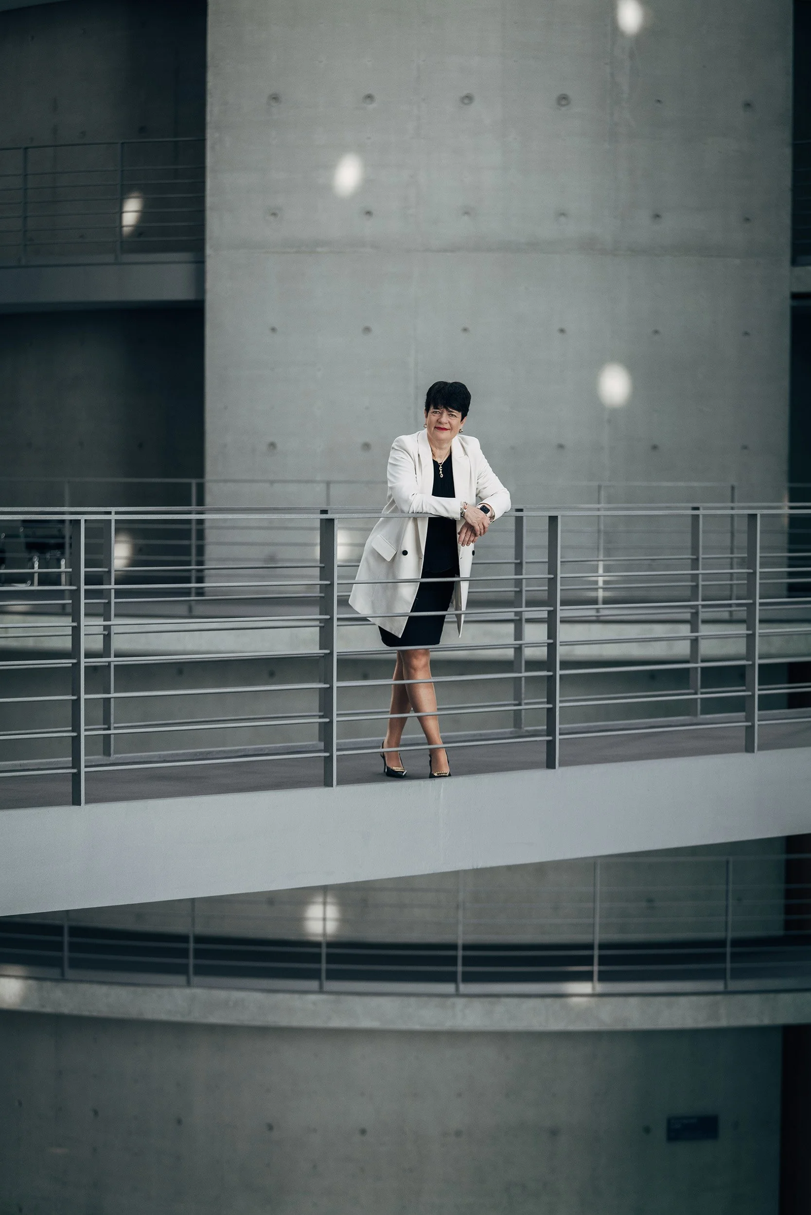 Christina Aschenberg-Dugnus im Deutschen Bundestag, politisches Porträt von Stefan Trocha