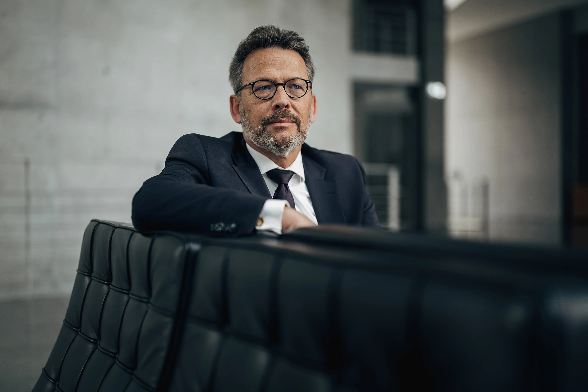 Otto Fricke im Deutschen Bundestag, politisches Porträt von Stefan Trocha