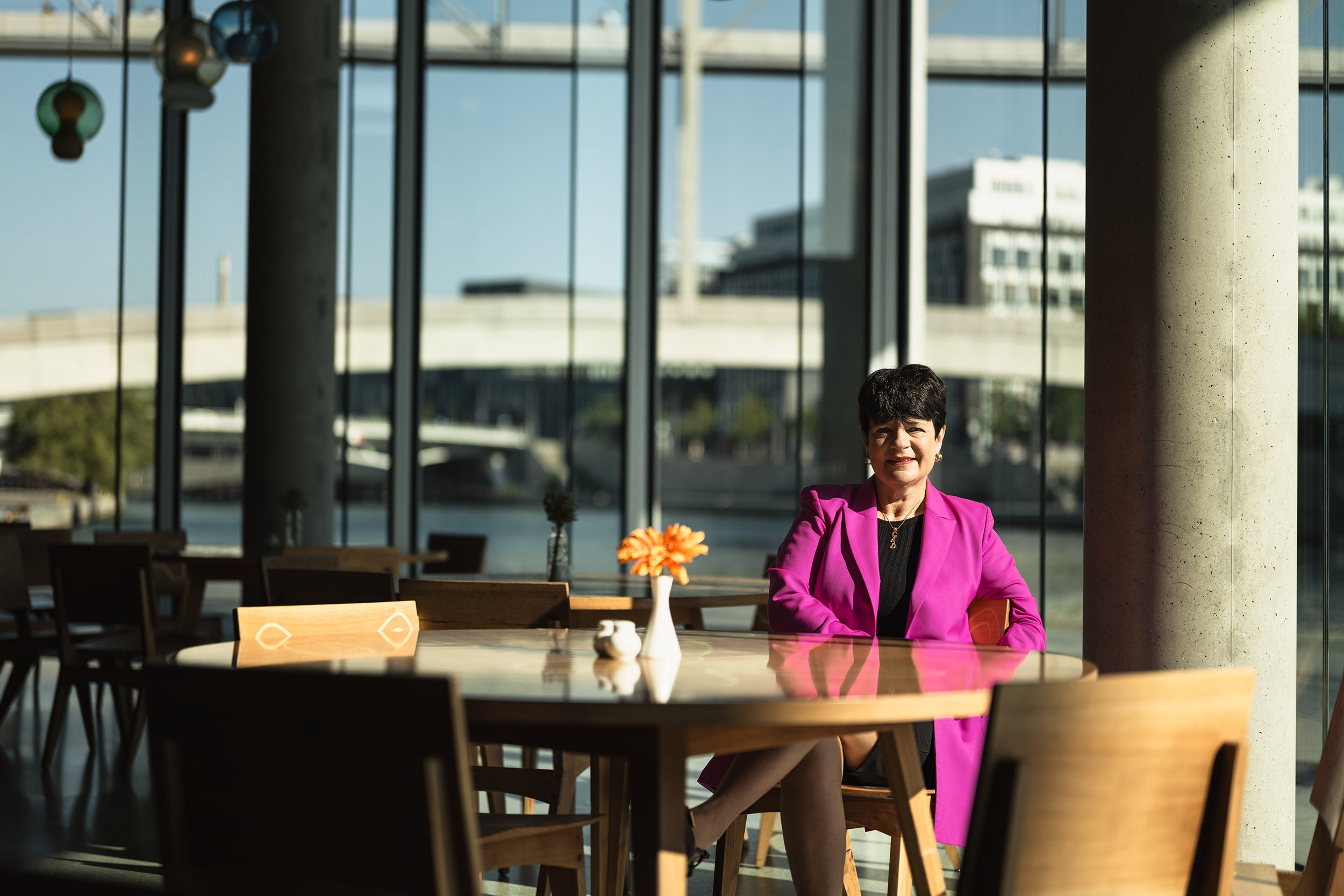 Christina Aschenberg-Dugnus im Deutschen Bundestag, politisches Porträt von Stefan Trocha