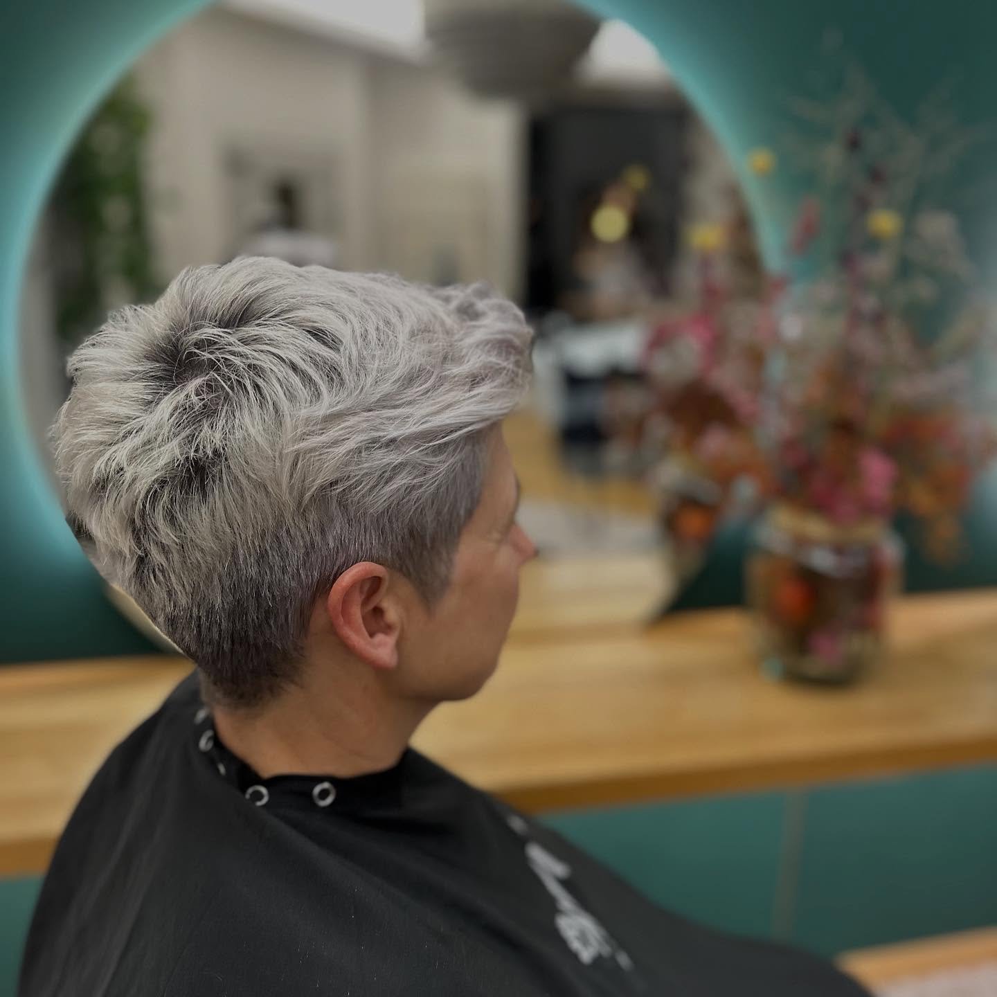 𝚂𝙷𝙾𝚁𝚃 𝙷𝙰𝙸𝚁

*

𝚋𝚎.𝚈𝙾𝚄.𝚝𝚒𝚏𝚞𝚕