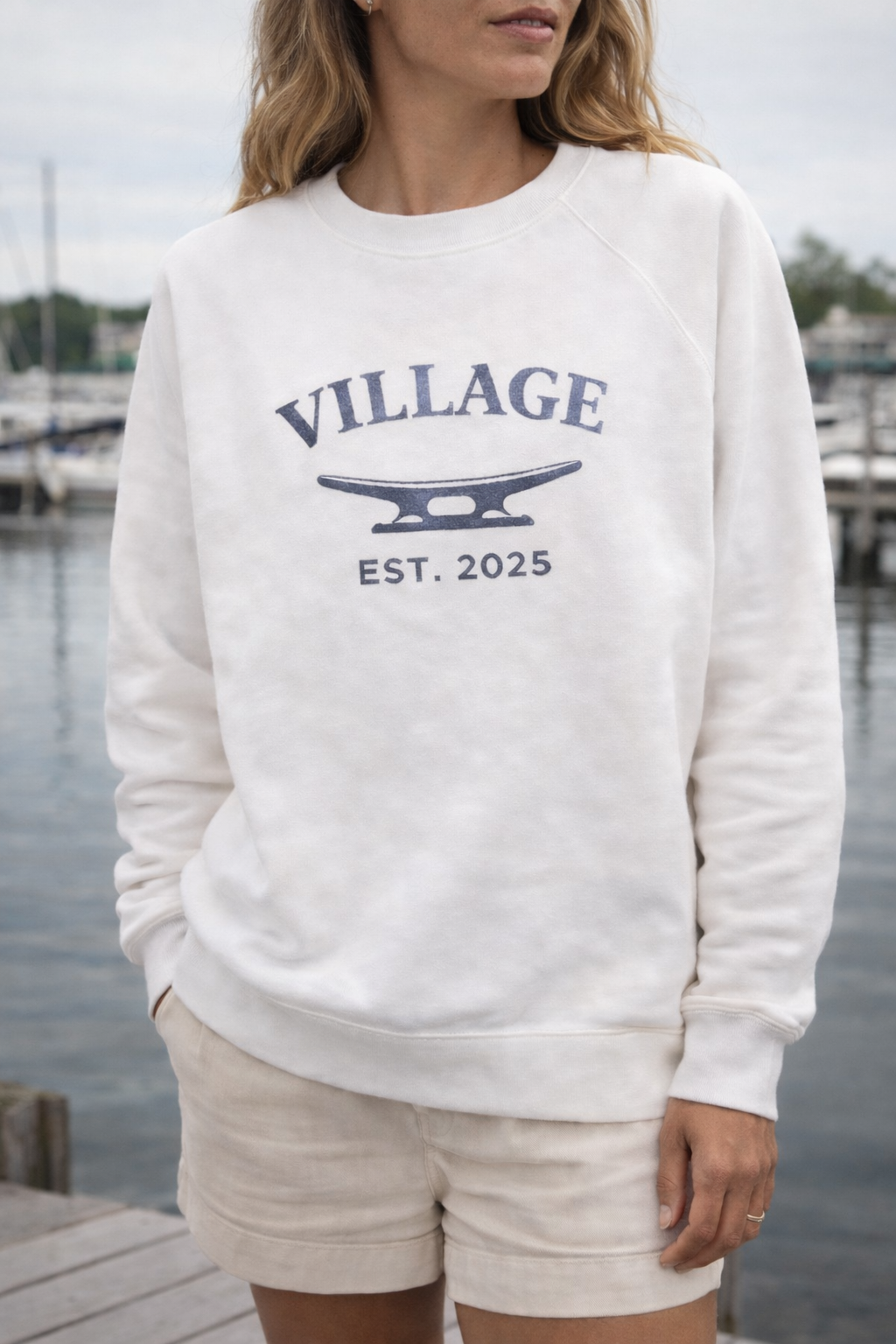 Casual marina style in soft tones.png