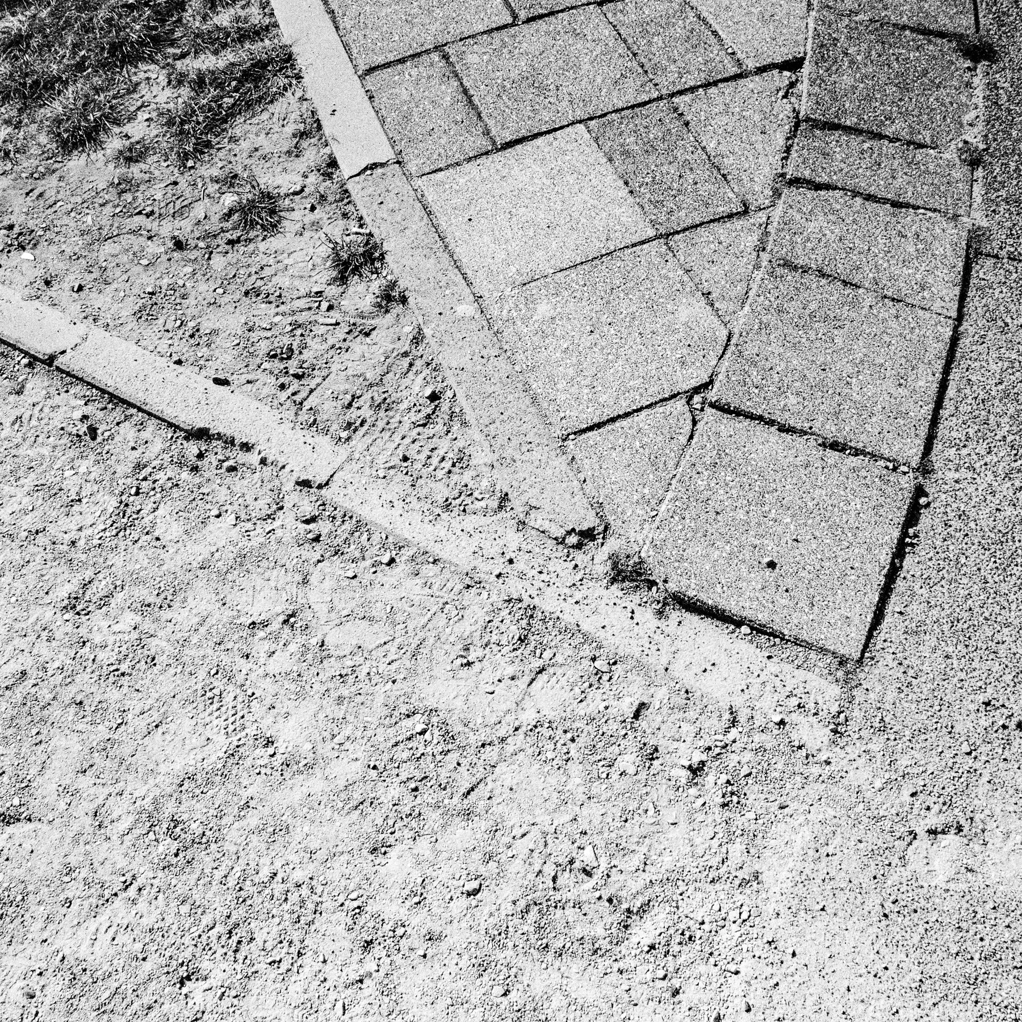 025.jpg