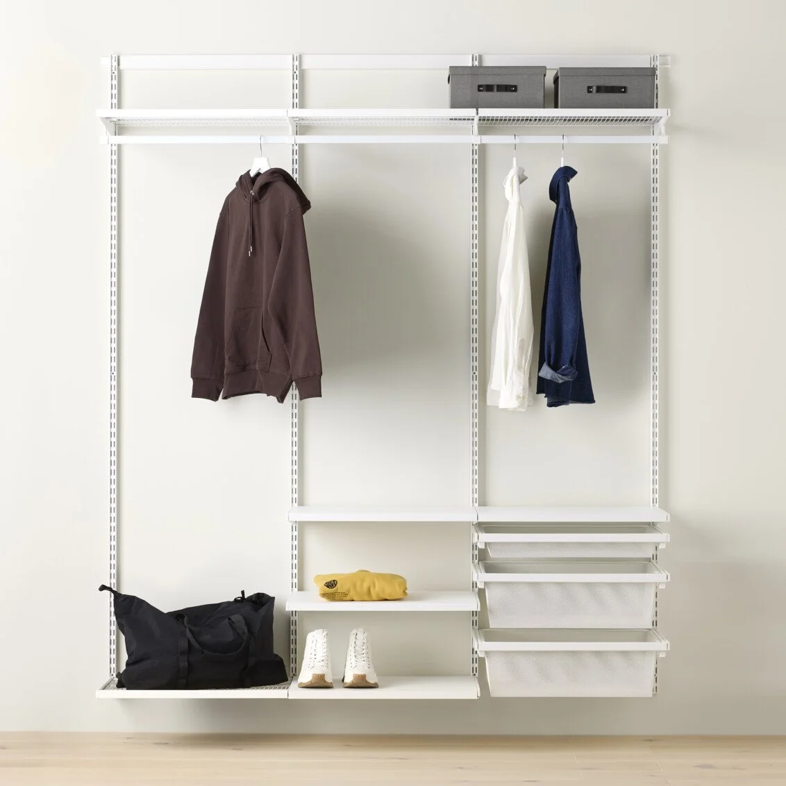 D3 | РЕШЕНИЕ ЗА ГАРДЕРОБ
1855 x 575 x 2172 H мм | €1339.30