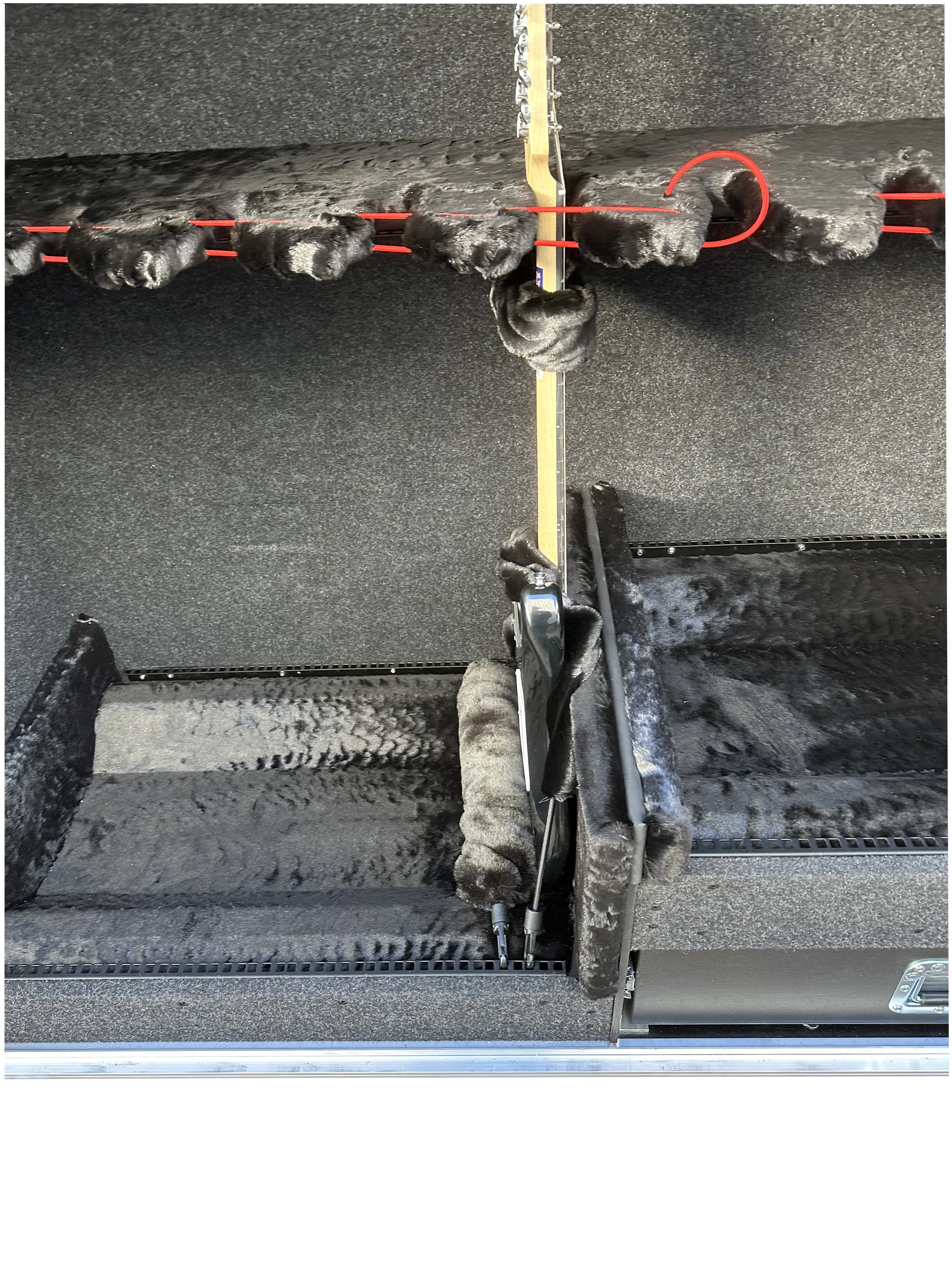 guitar vault int 1.jpg