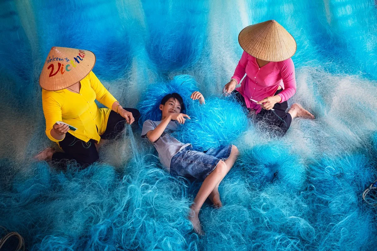 Mending Fishing Nets 01 - Hoi An.jpg