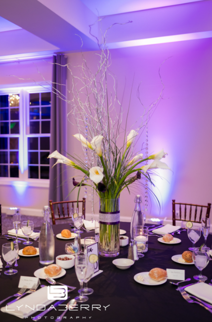 RECEPTION CENTERPIECE CALLA.png