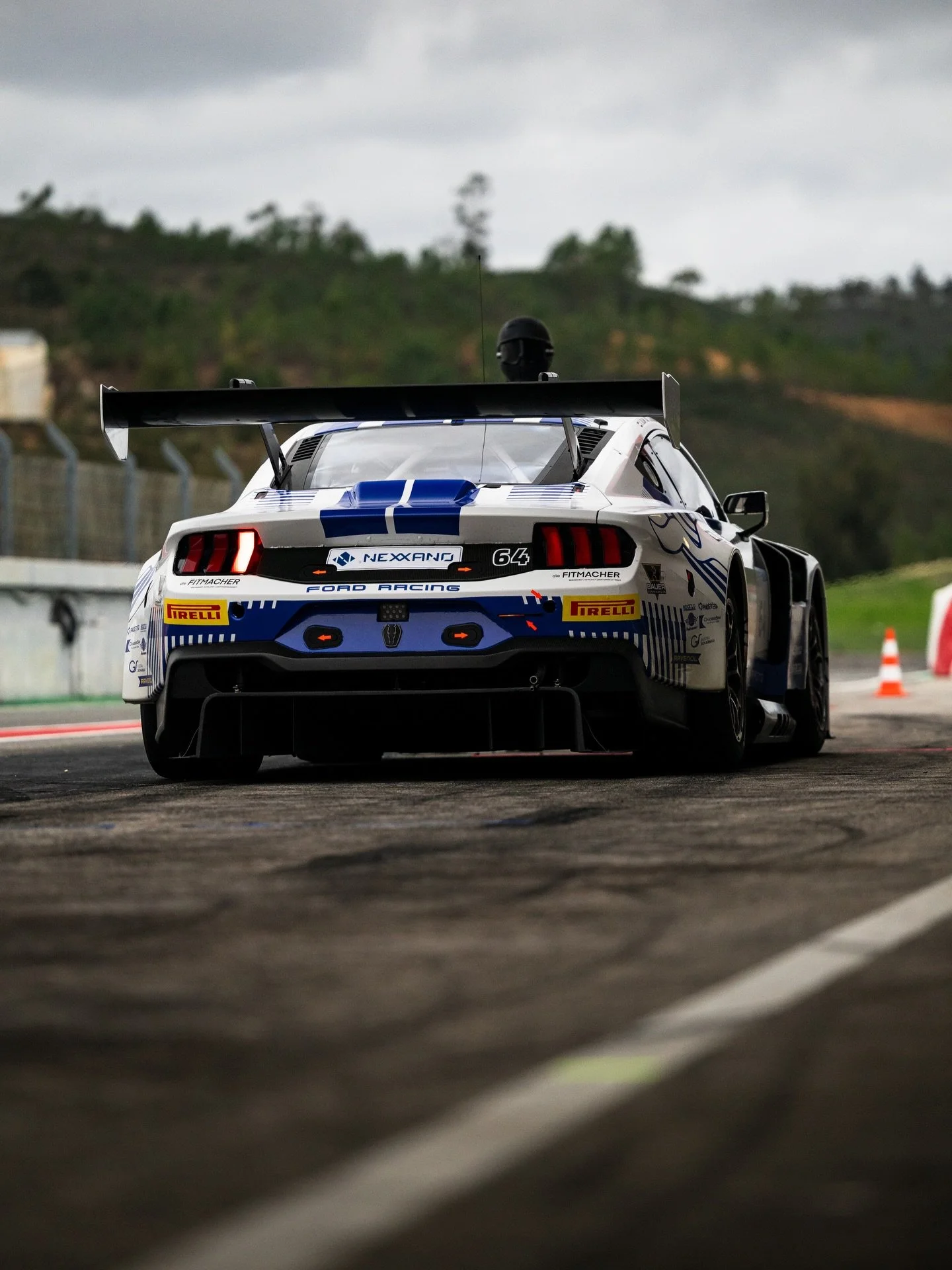 First day in the new office🐎🛩️
Good testing, improvements been made. Let&rsquo;s keep it up!
-
-
#kianoblum #racing #motorsport #lifestyle #explorepage 
-
@hauptracingteam @fordracing @ford @multimaticmotorsports @bellracinghq @diefitmacher.health 