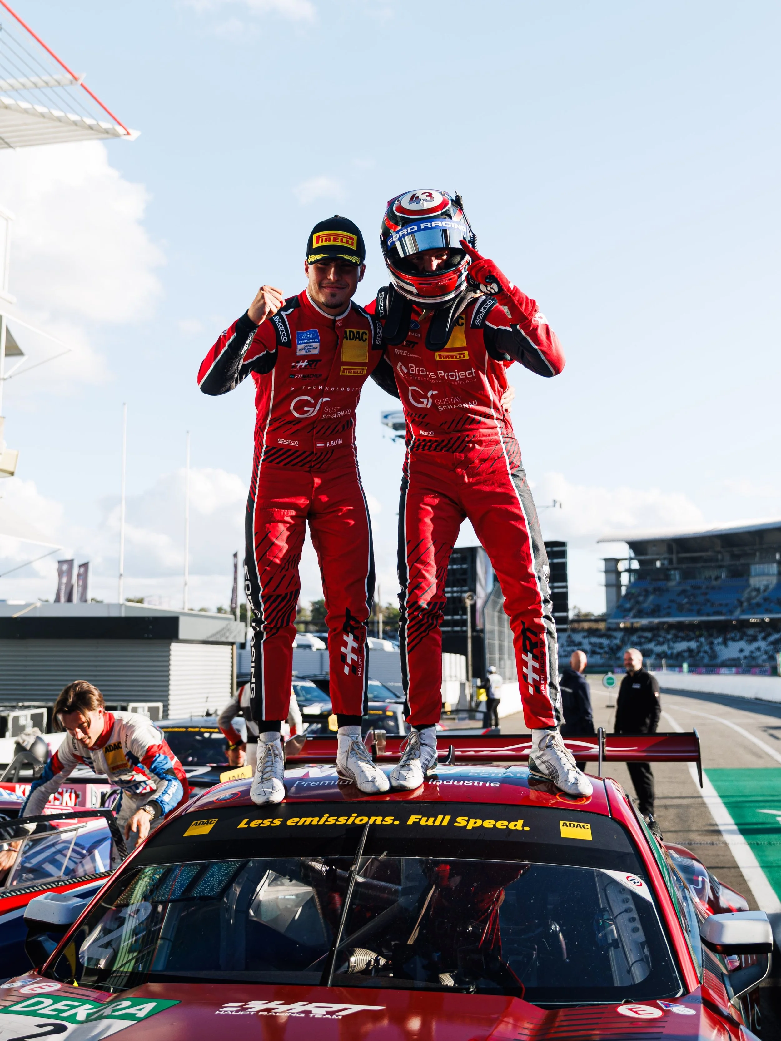 WINNERSSSS🚀🥷

Ahhh, what a relief after being sooo close so many times. This one is for everyone who never stopped working to make this happen - thank you❤️

Tommorow we go again for one final time&hellip;
-
-
#kianoblum #racing #motorsport #lifest
