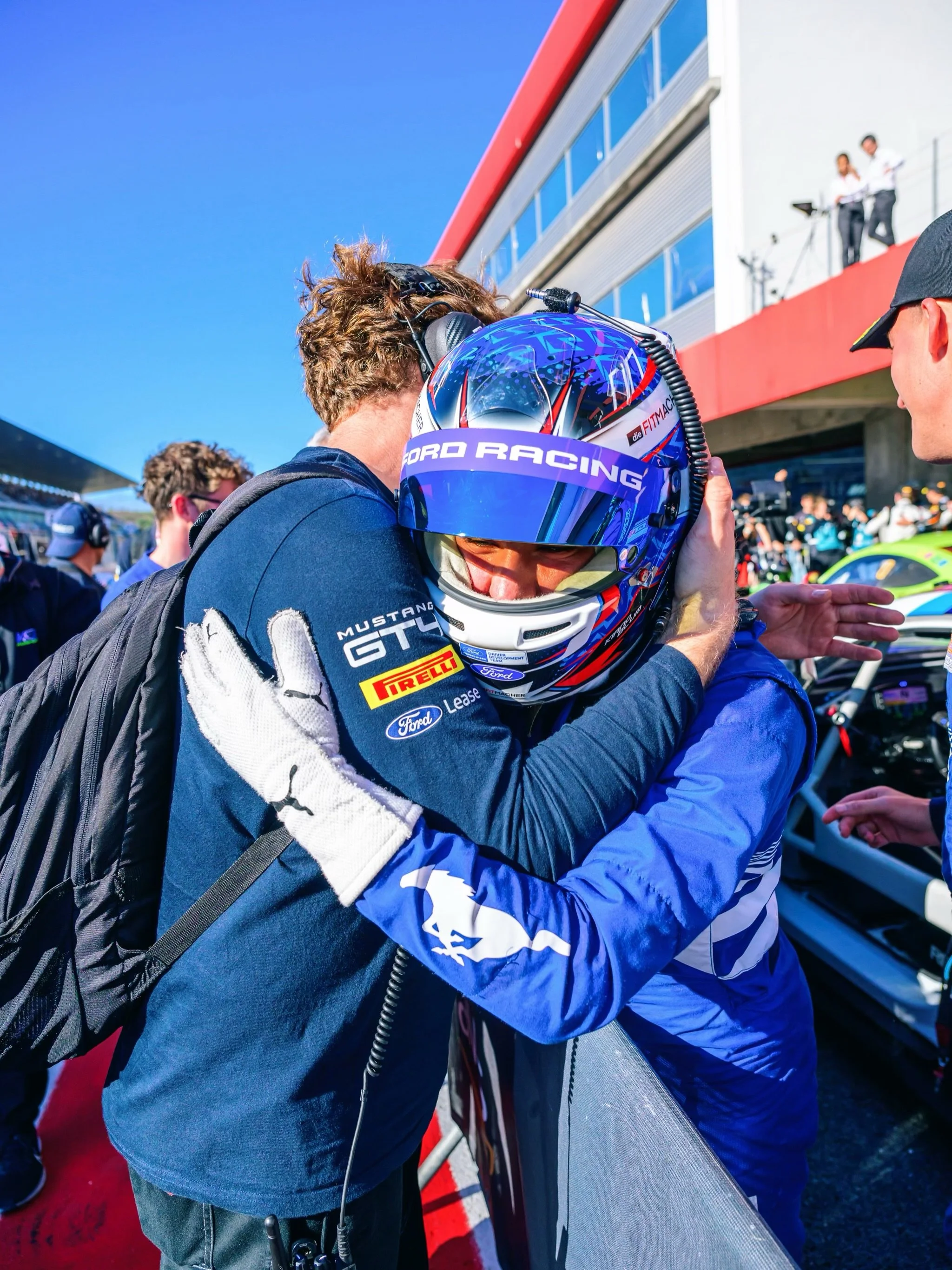 This was probably one of the best and most important comebacks of my racing career. 

From p15 all the way to the podium. Mega start by my team mate @sampaleyracing and awesome car delivered by the team @teamfloral.be 🚀

We are back in the champions