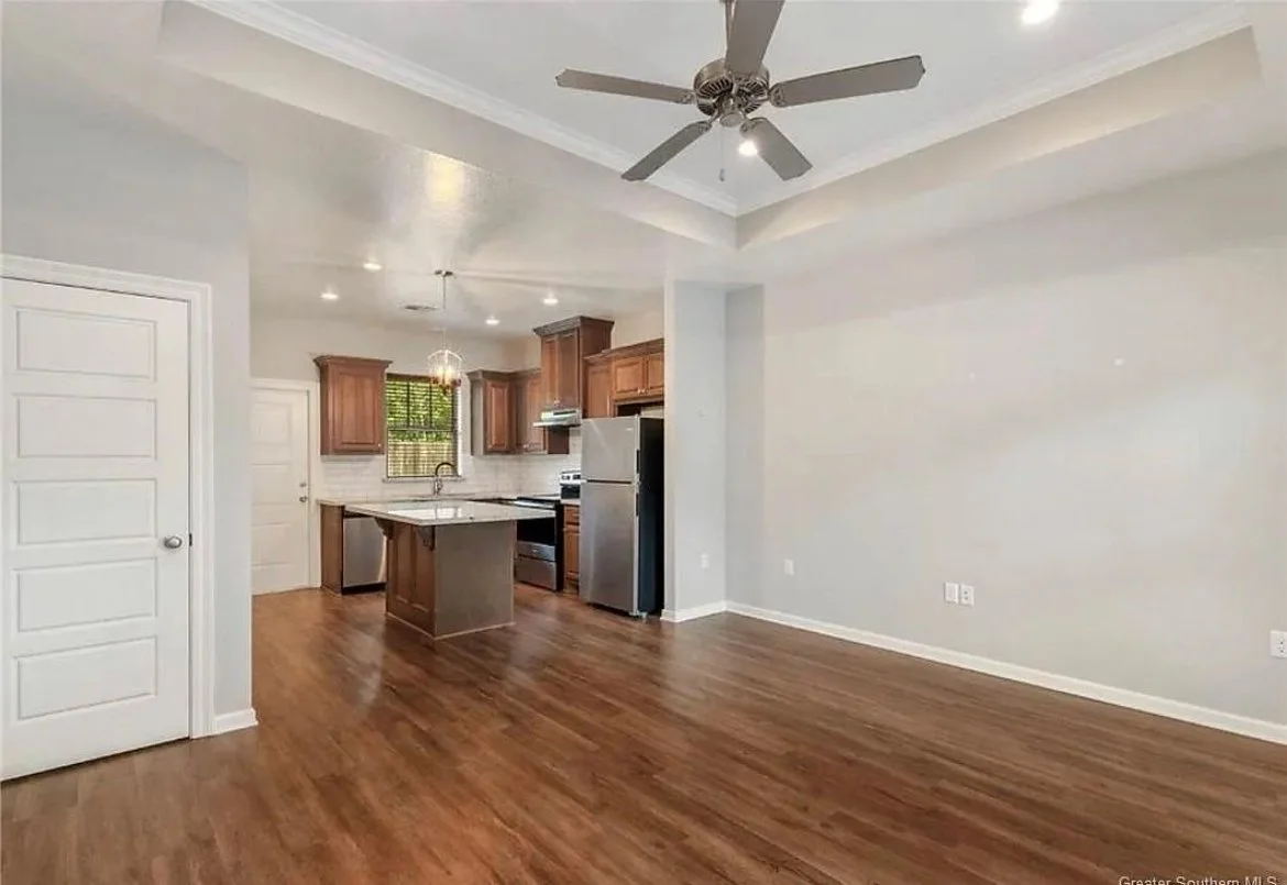 Studio/1 Bedroom Units