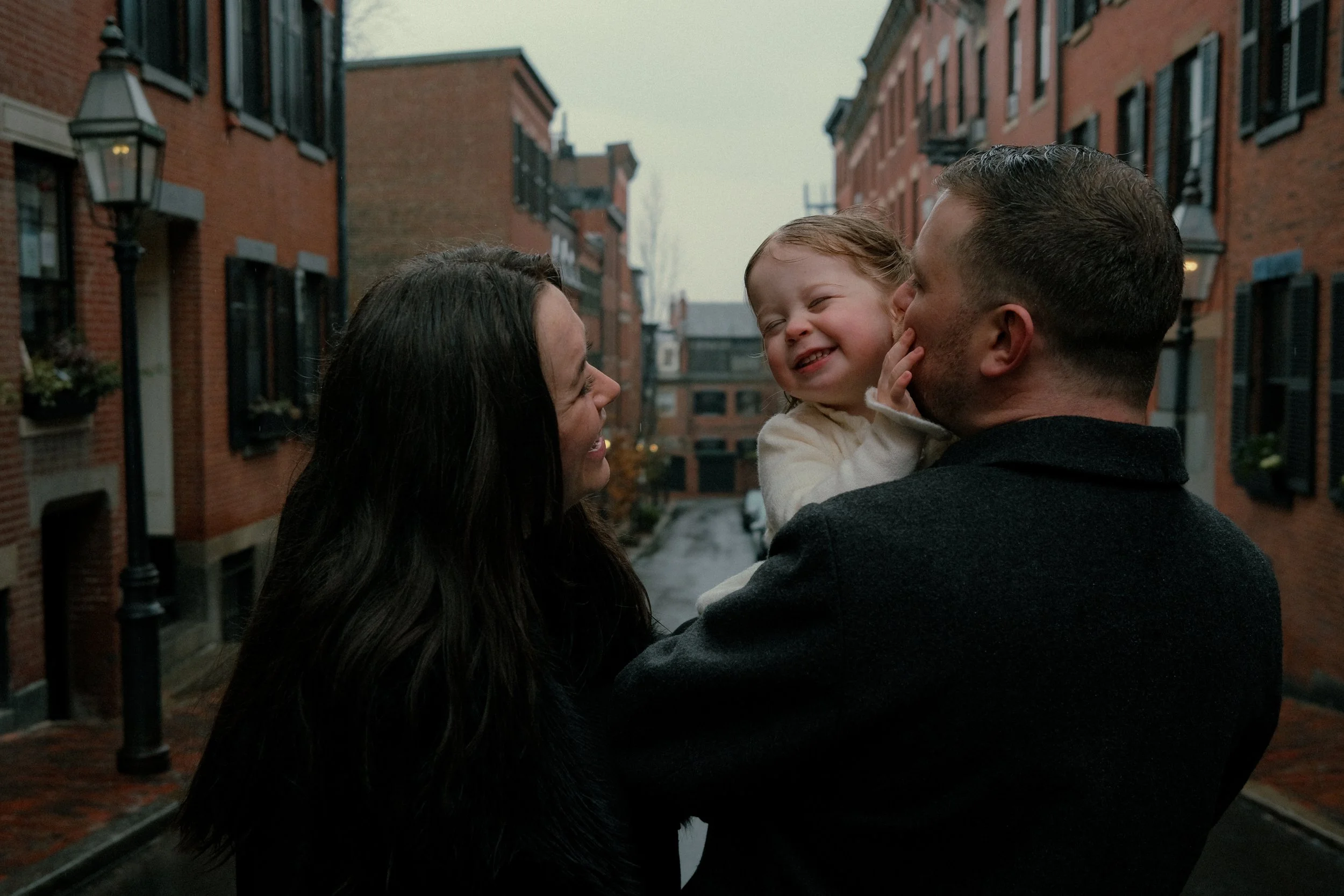 A Rainy Beacon Hill Christmas Card: The Dongas