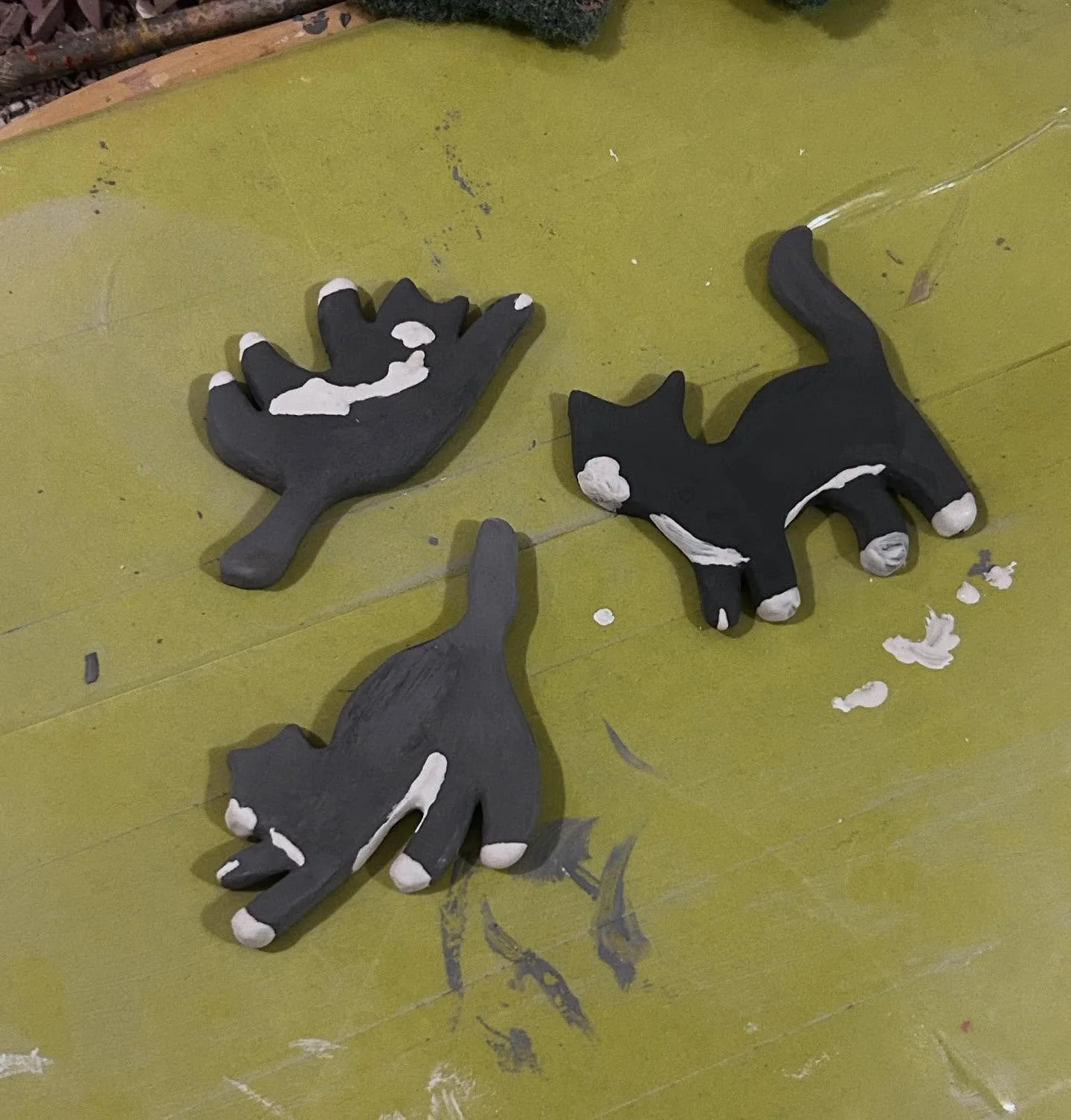 Some final pics of the commissions I did months ago! 
Big thanks to everyone who showed support during that time :&rsquo;-) #ceramics #pottery