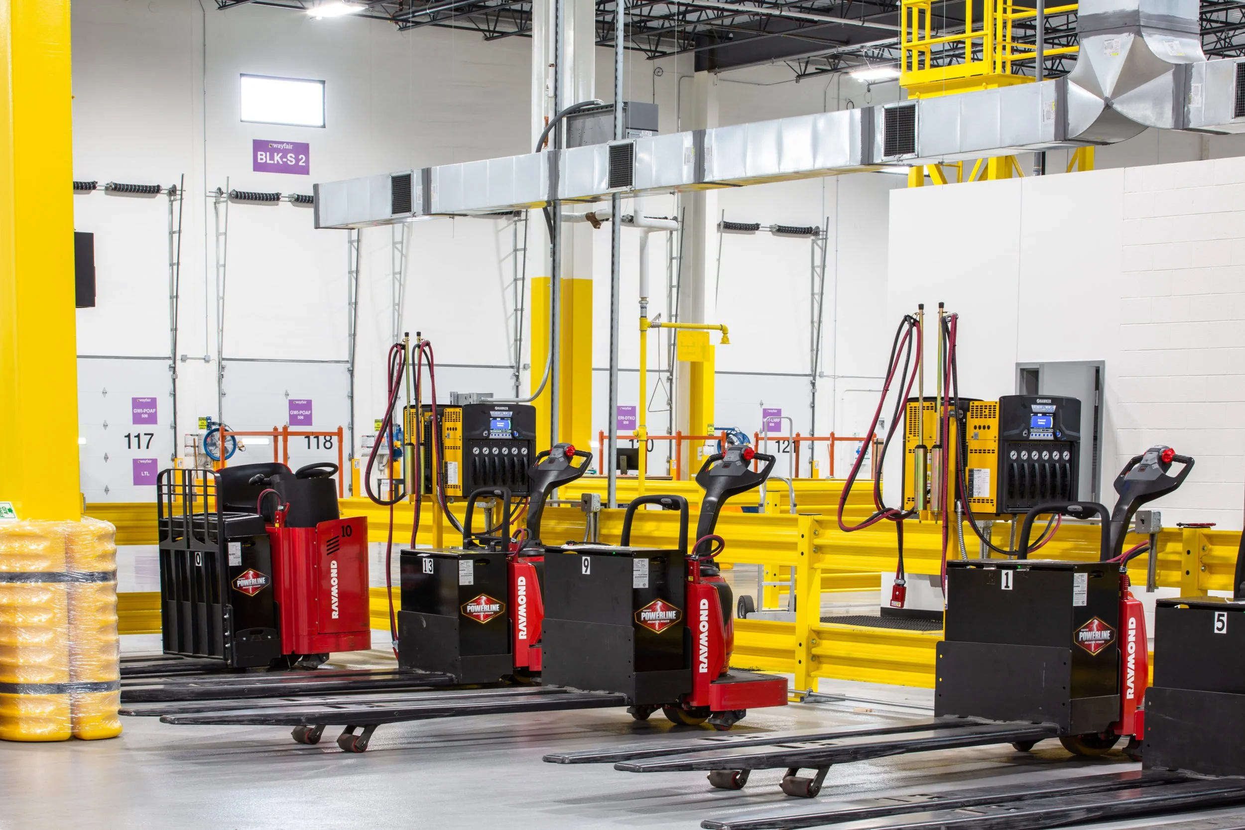wayfair-e-commerce-warehouse.jpg